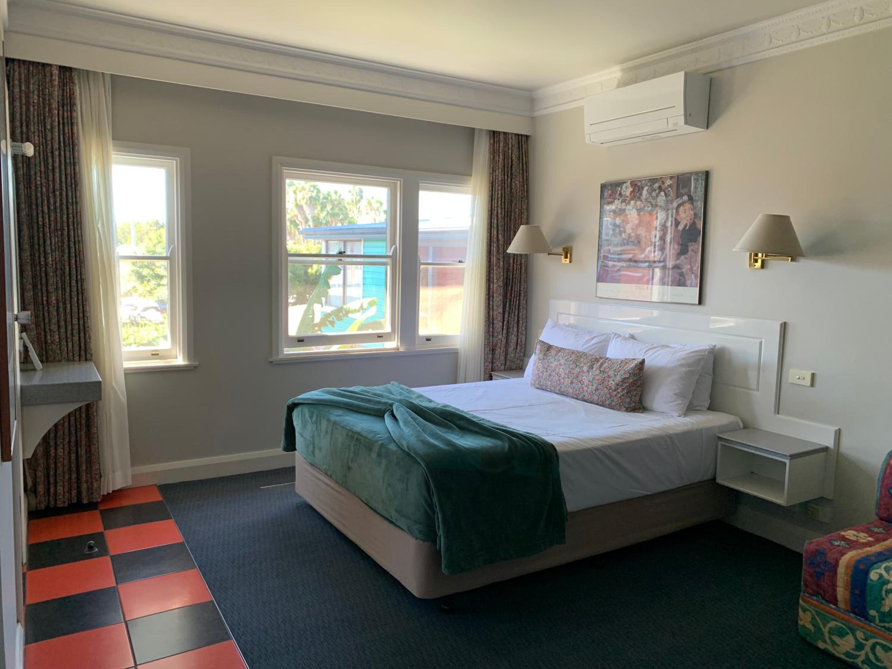 Deluxe Queen Room photo 1