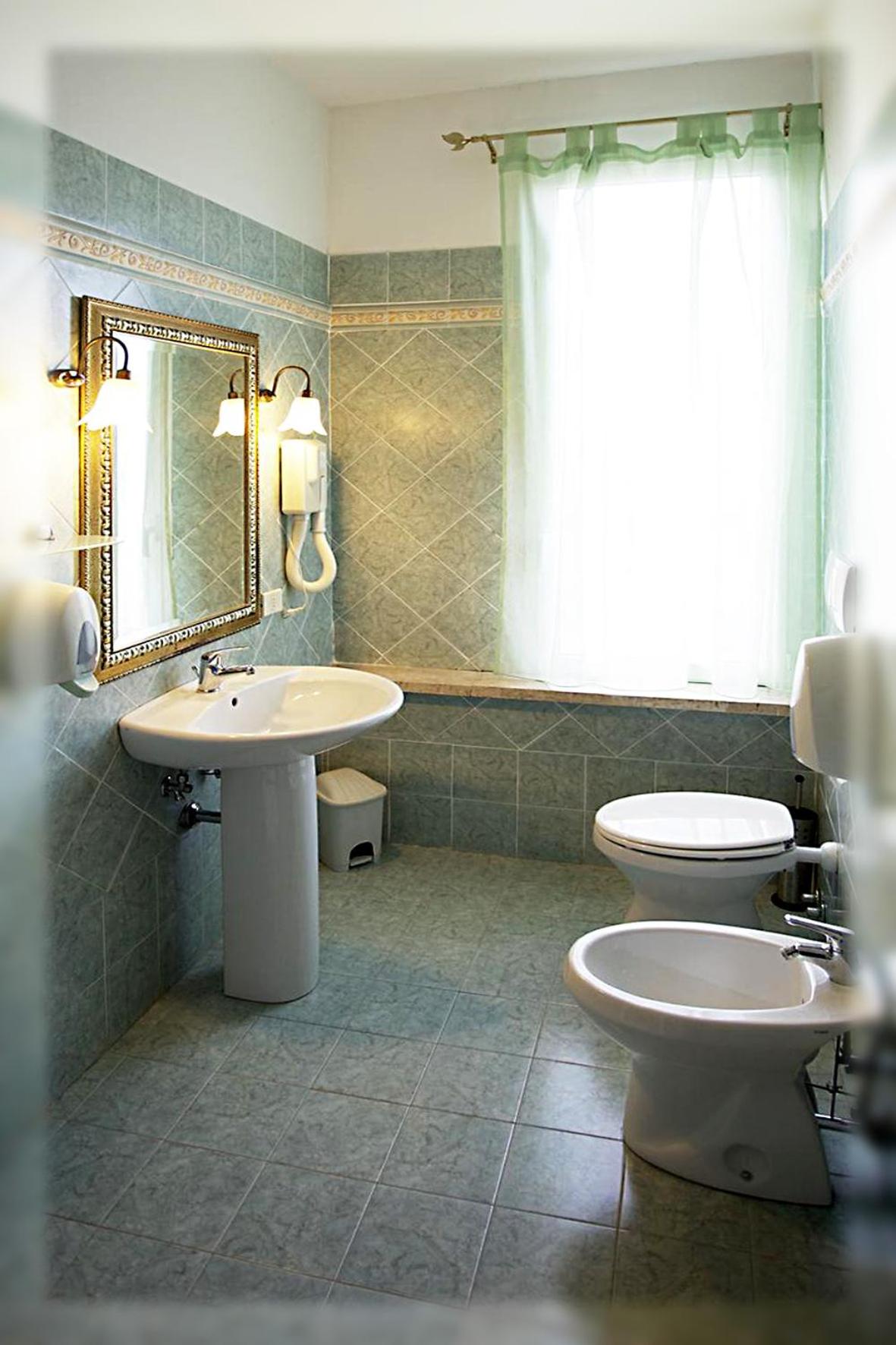 Superior Triple Room - Photo 2