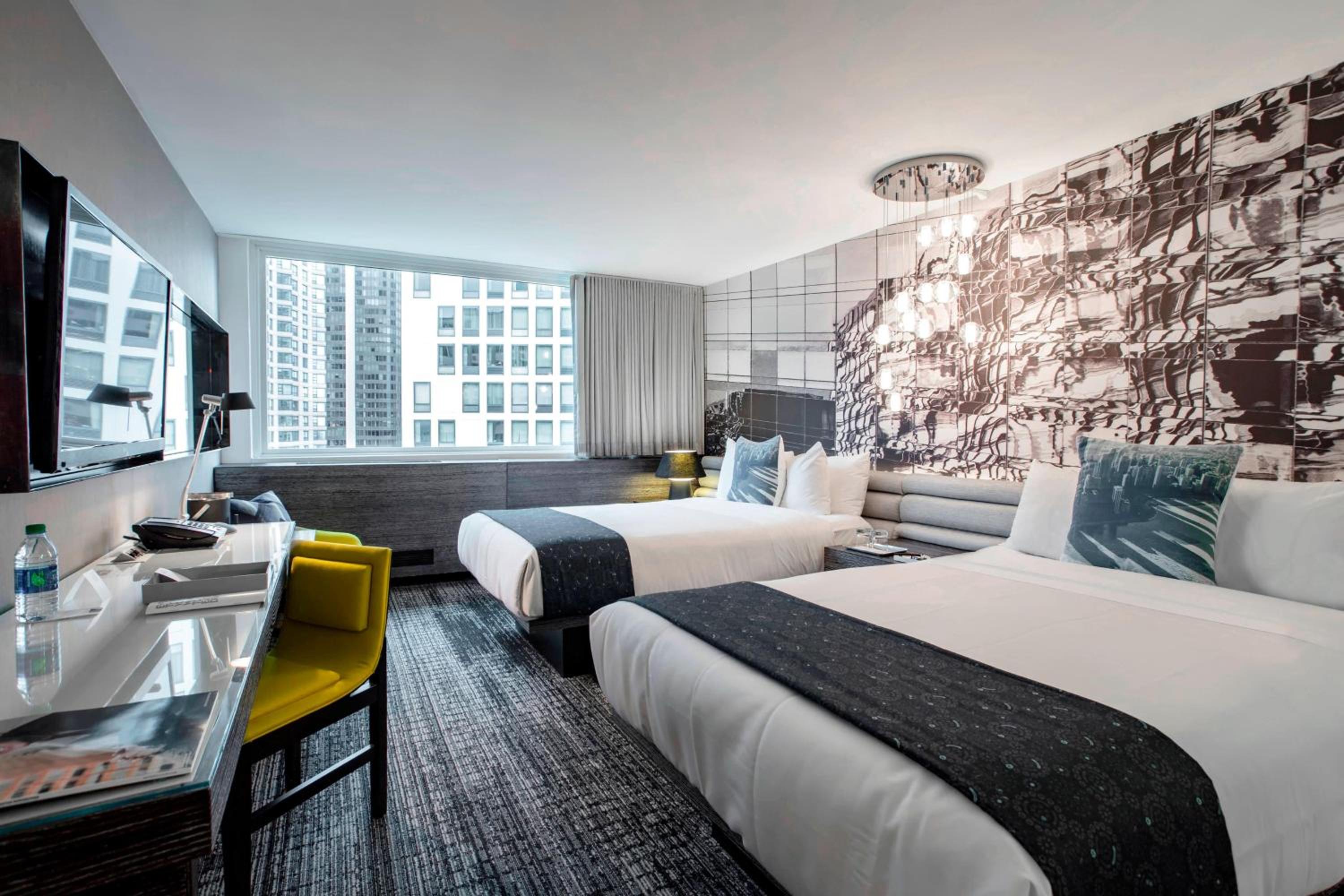 Double Room with City View - Photo 1