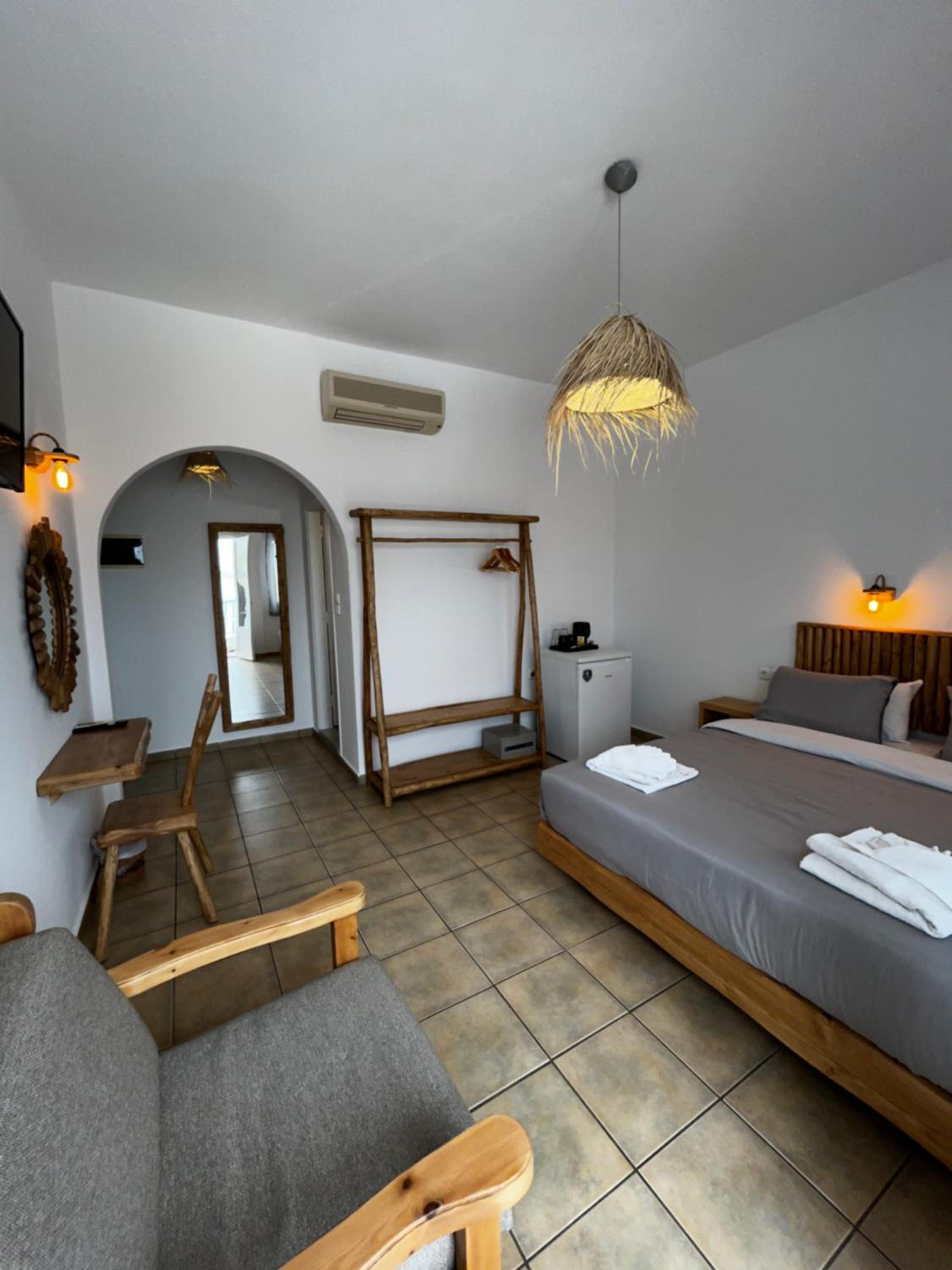 Deluxe Double Room with Balcony and Sea View photo 3