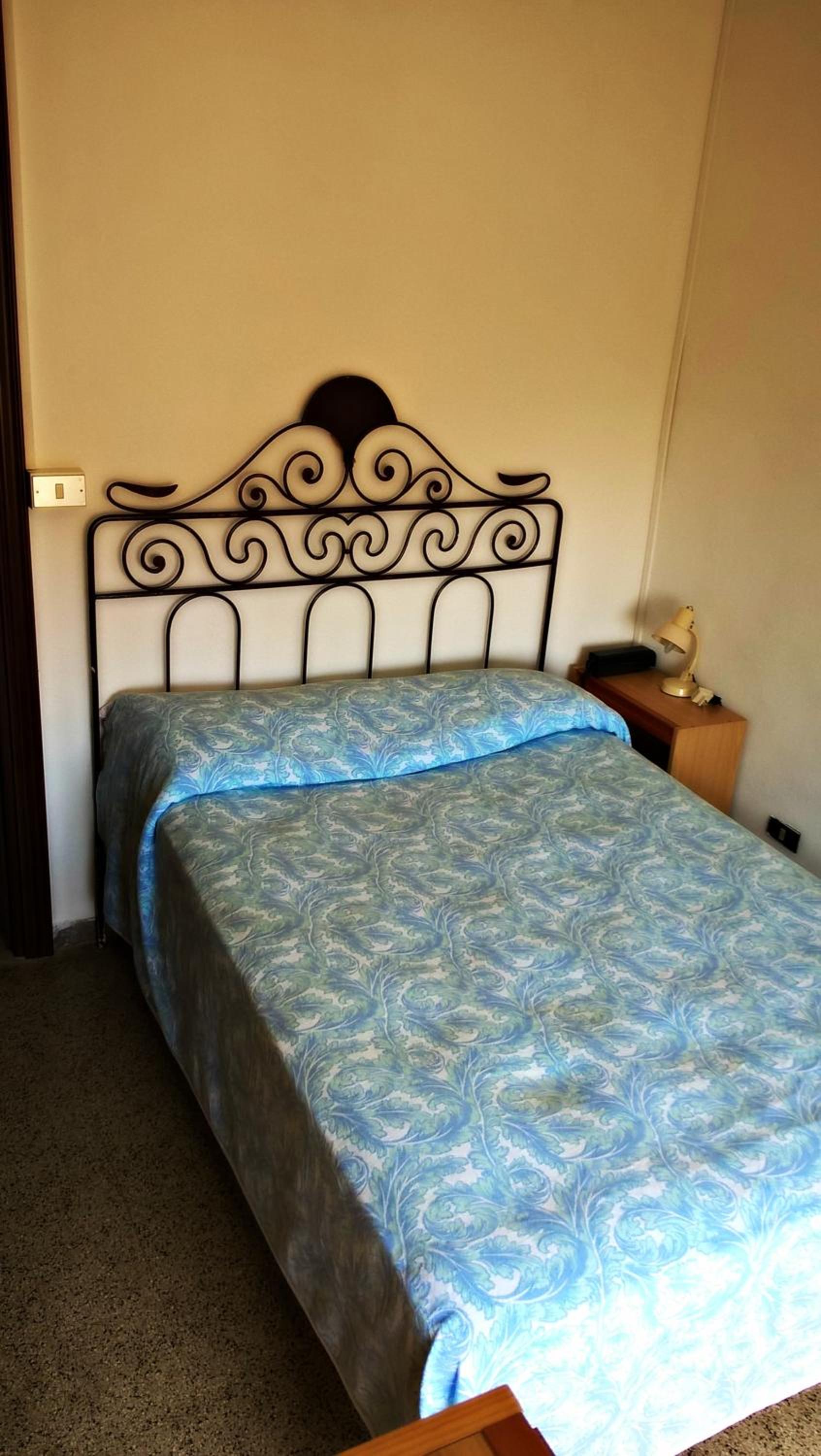 Budget Single Room photo 2