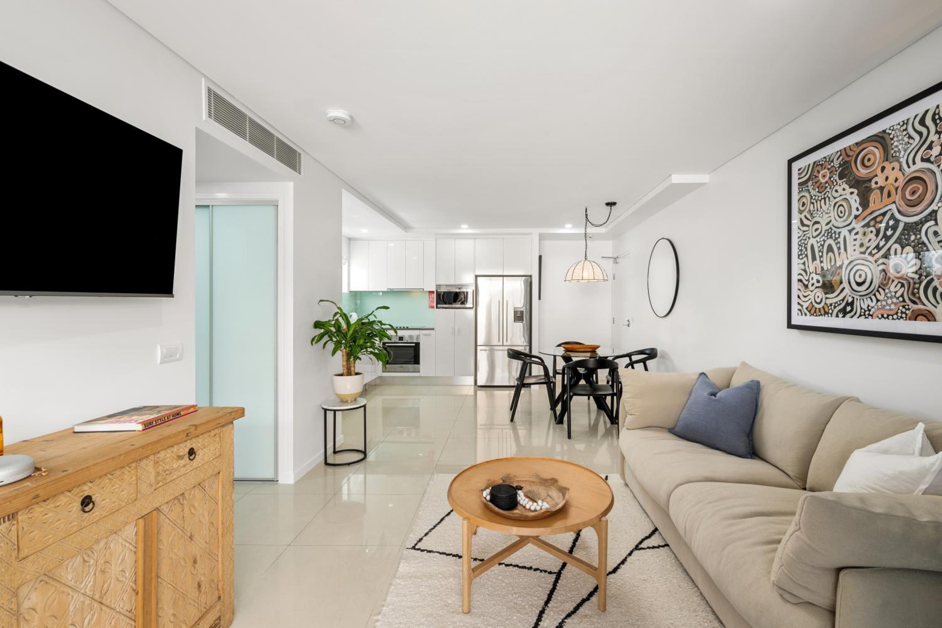 One Bedroom Executive Apartment - Photo 3