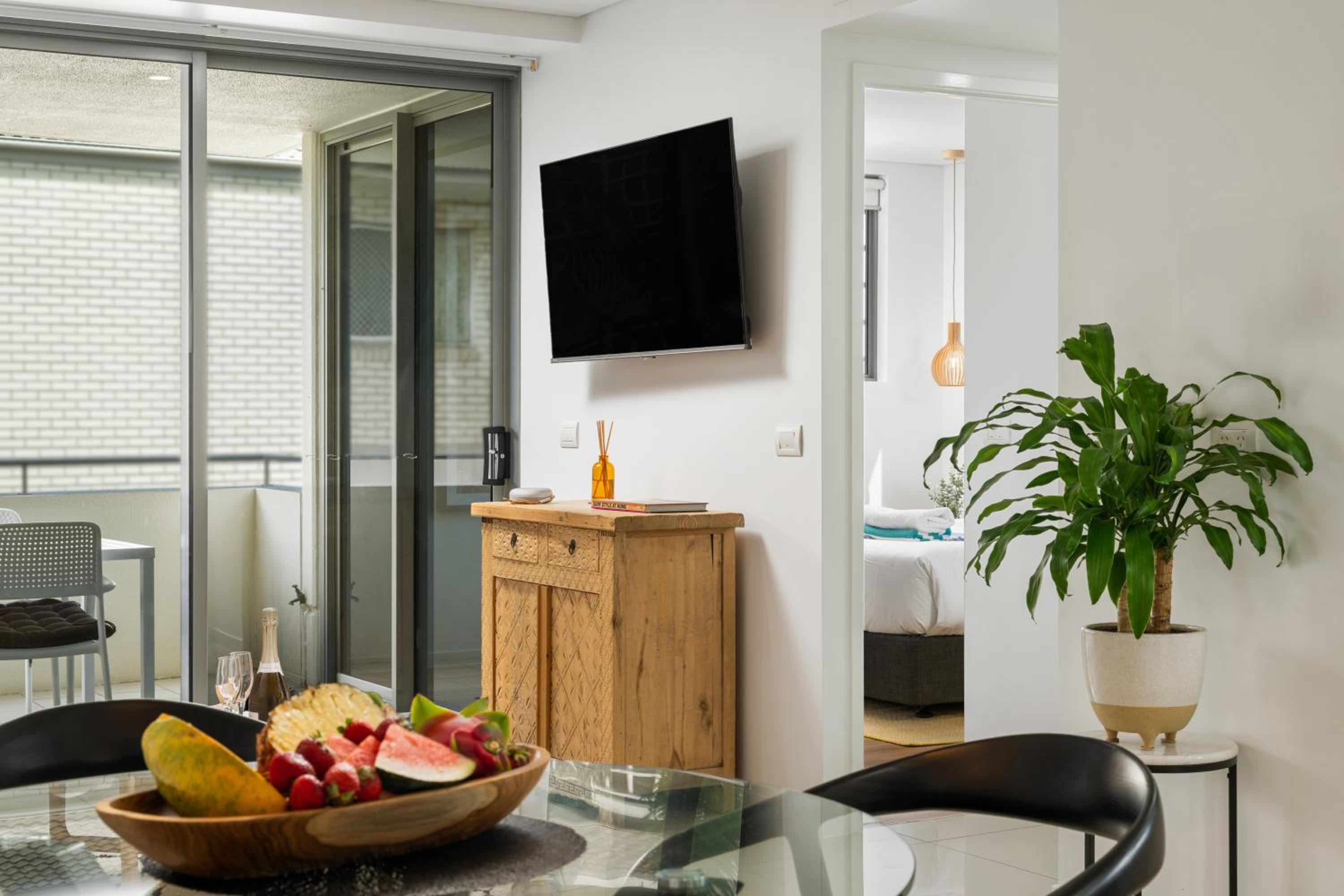 One Bedroom Executive Apartment - Photo 4