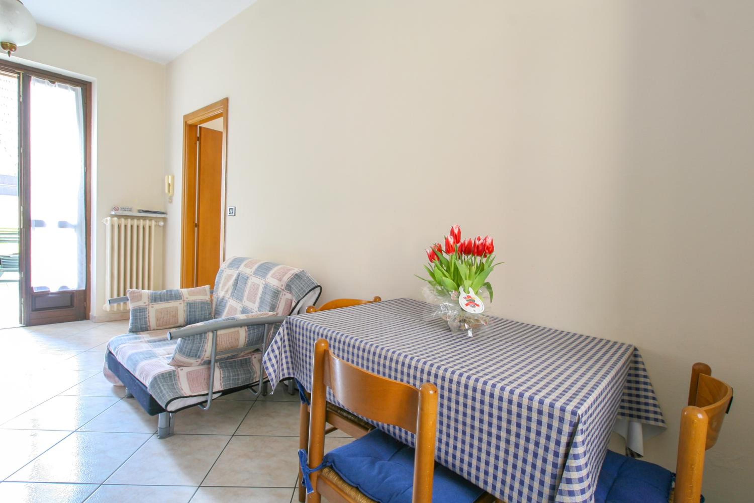 One-Bedroom Standard Apartment