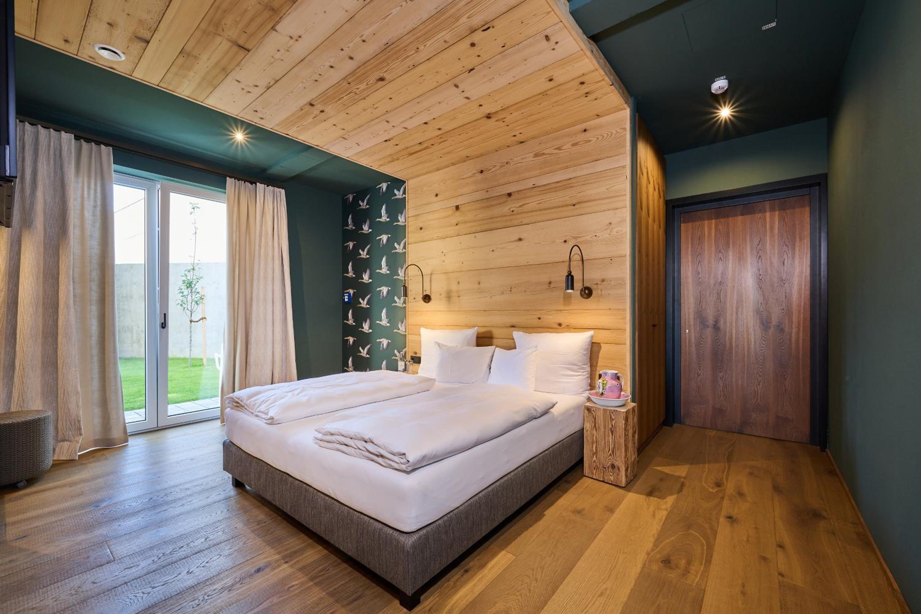 Deluxe Room - Photo 1