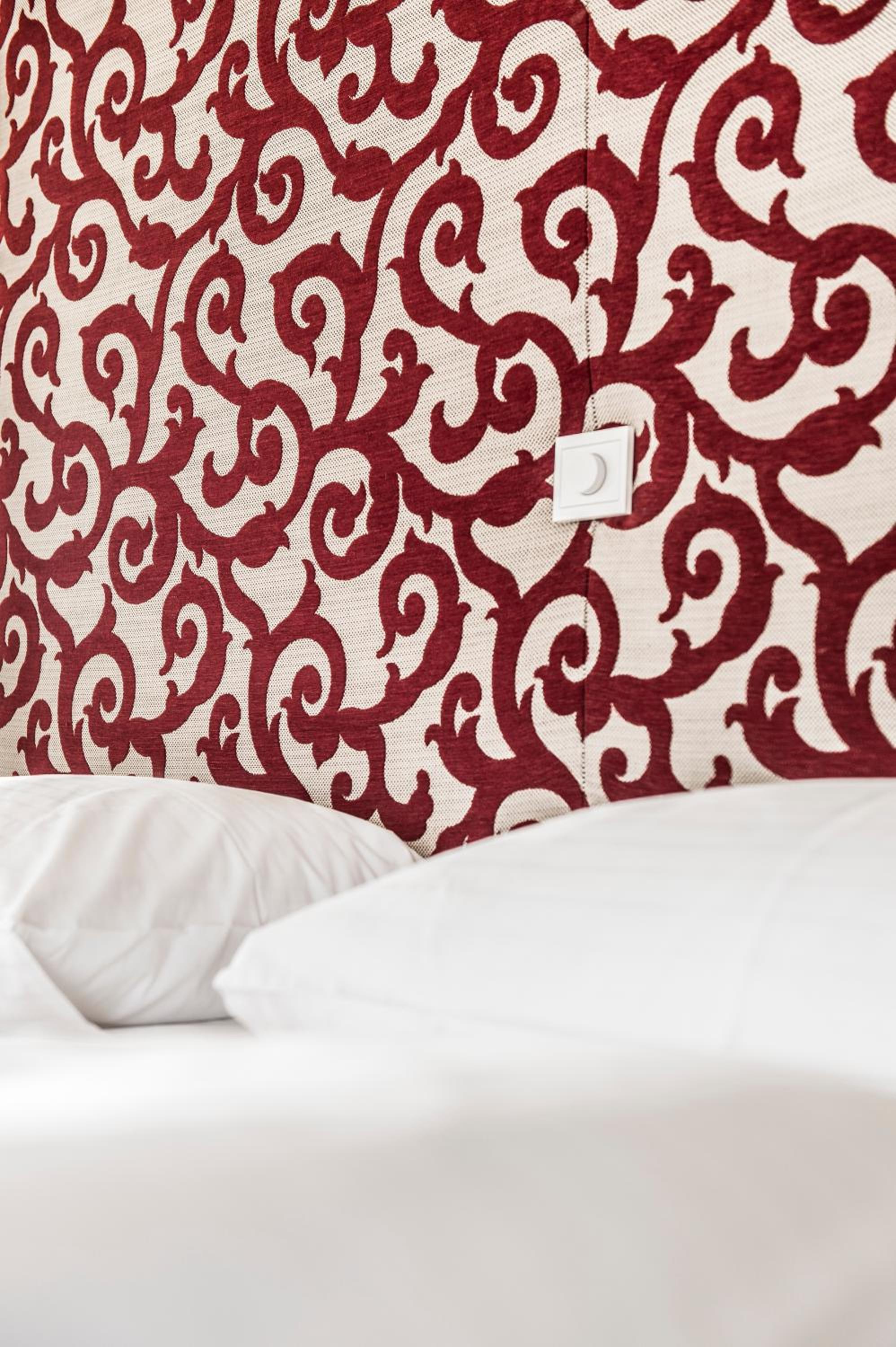 Deluxe Junior Suite photo 2