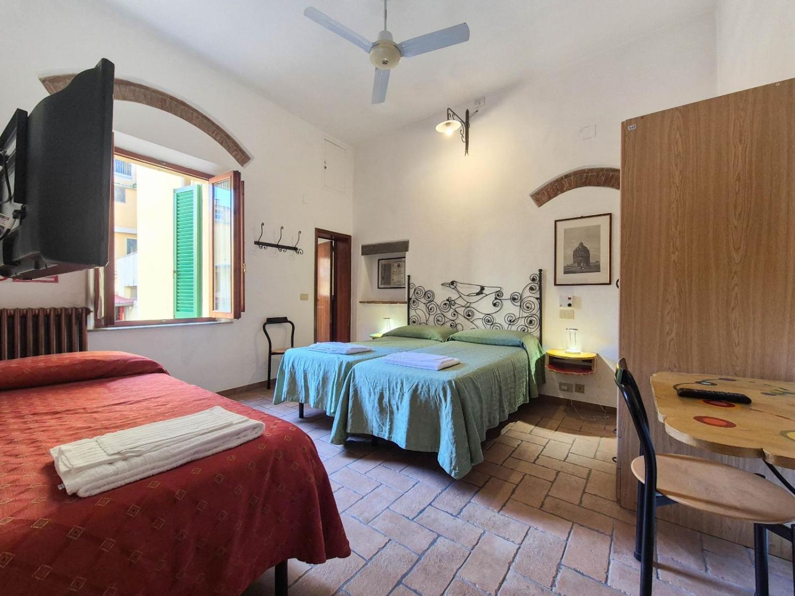 Triple Room - Photo 2