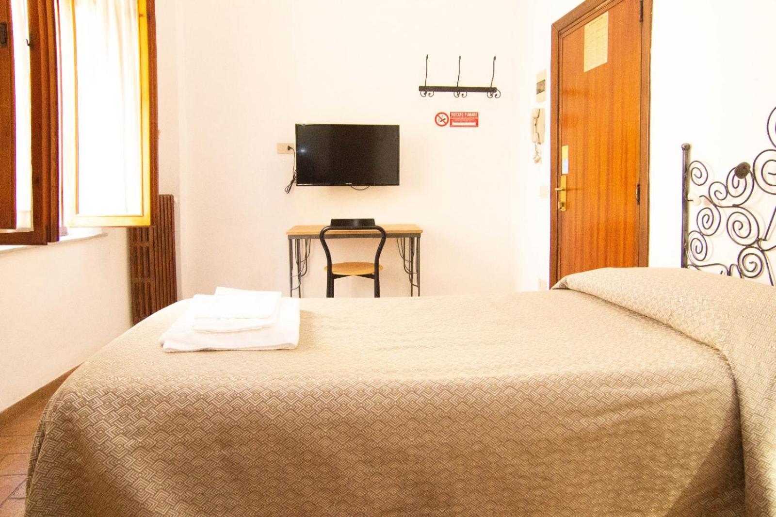 Single Room photo 2