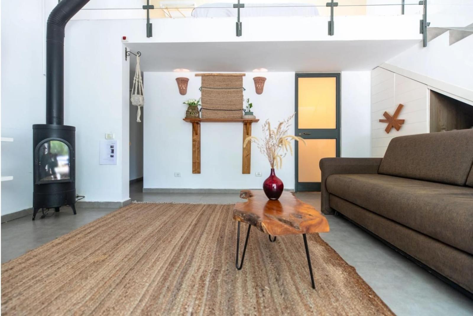 Studio - Split Level