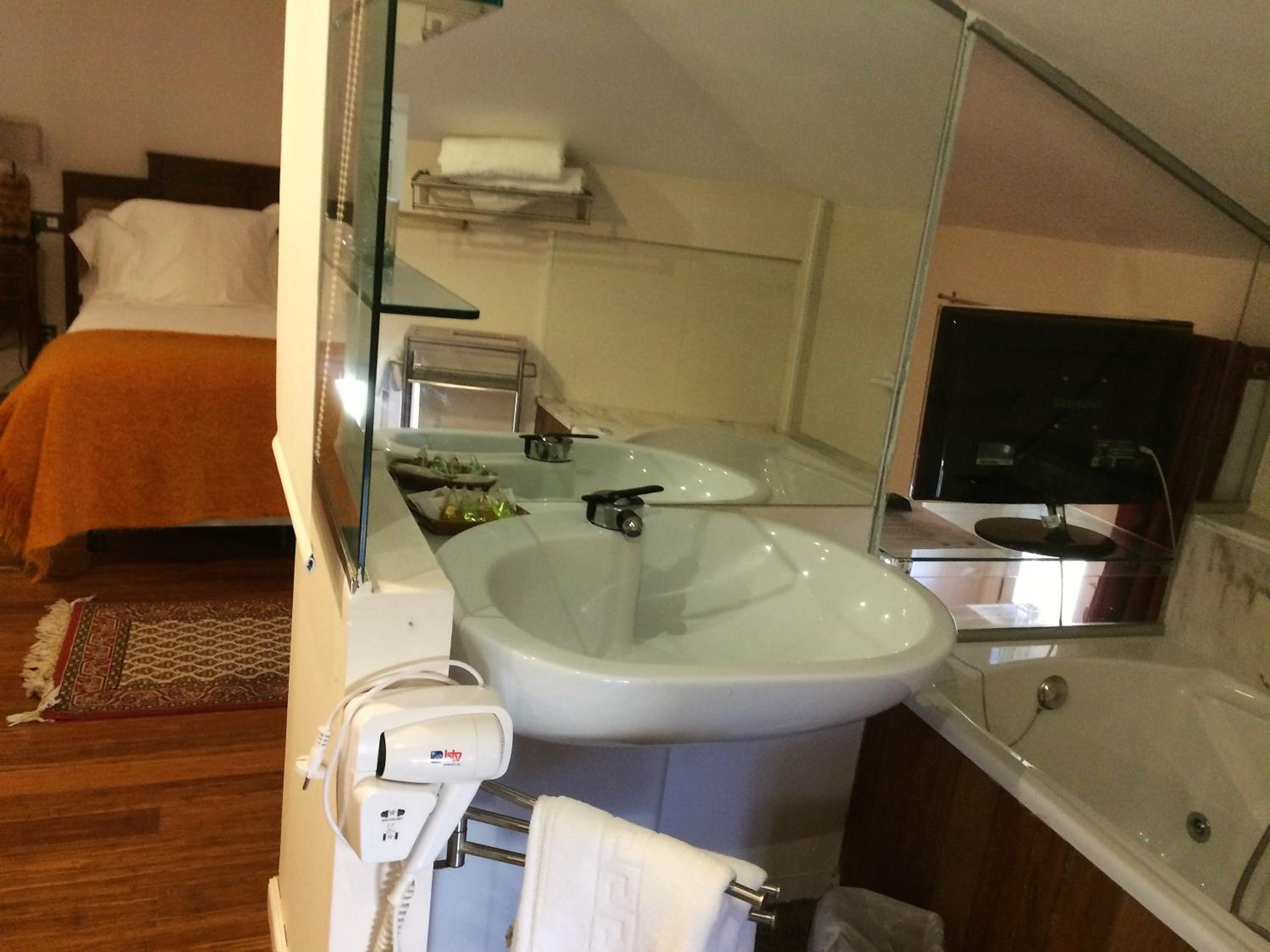 Habitación Estándar con Dos Camas Individuales