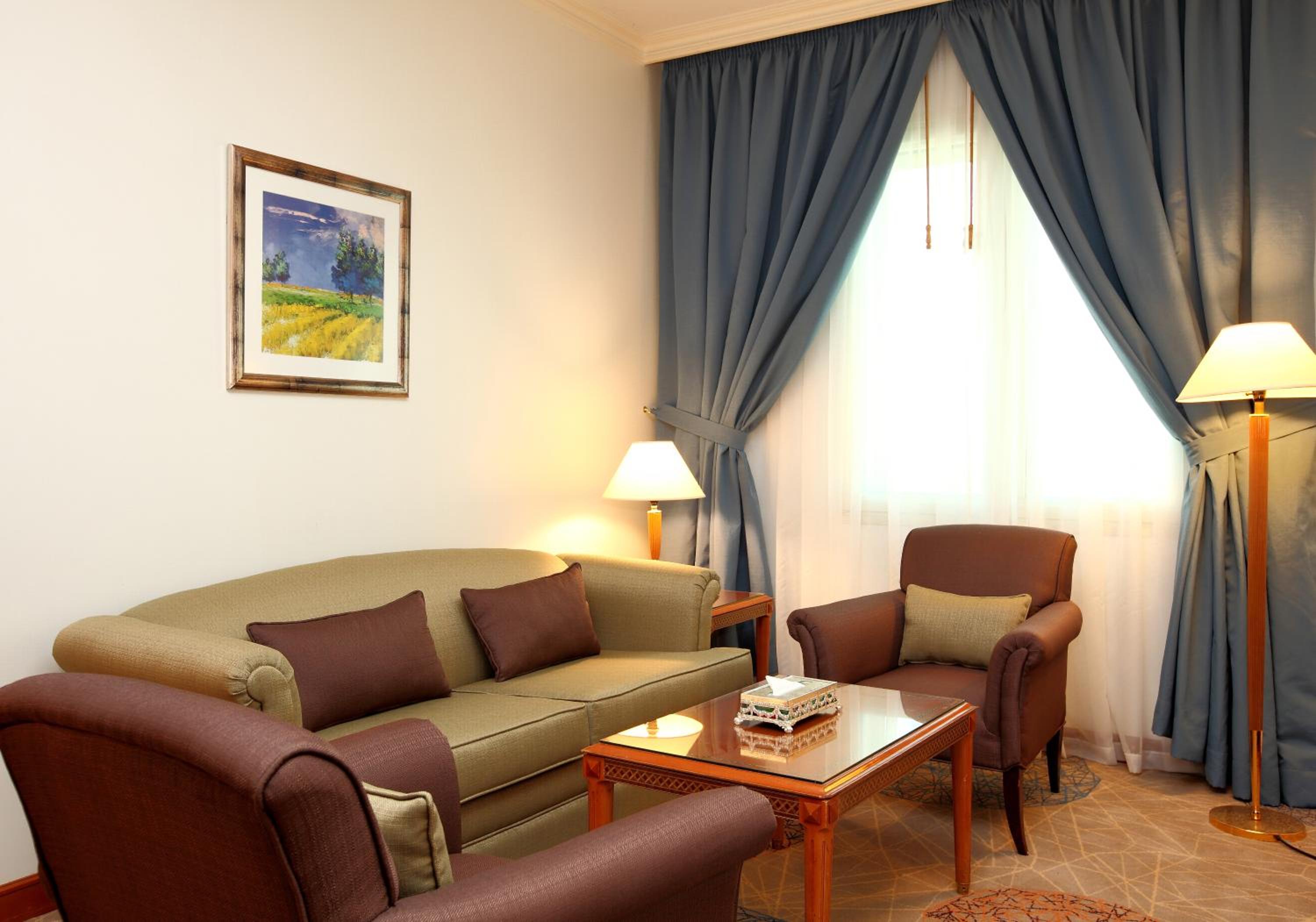 One-Bedroom King Suite - Photo 8
