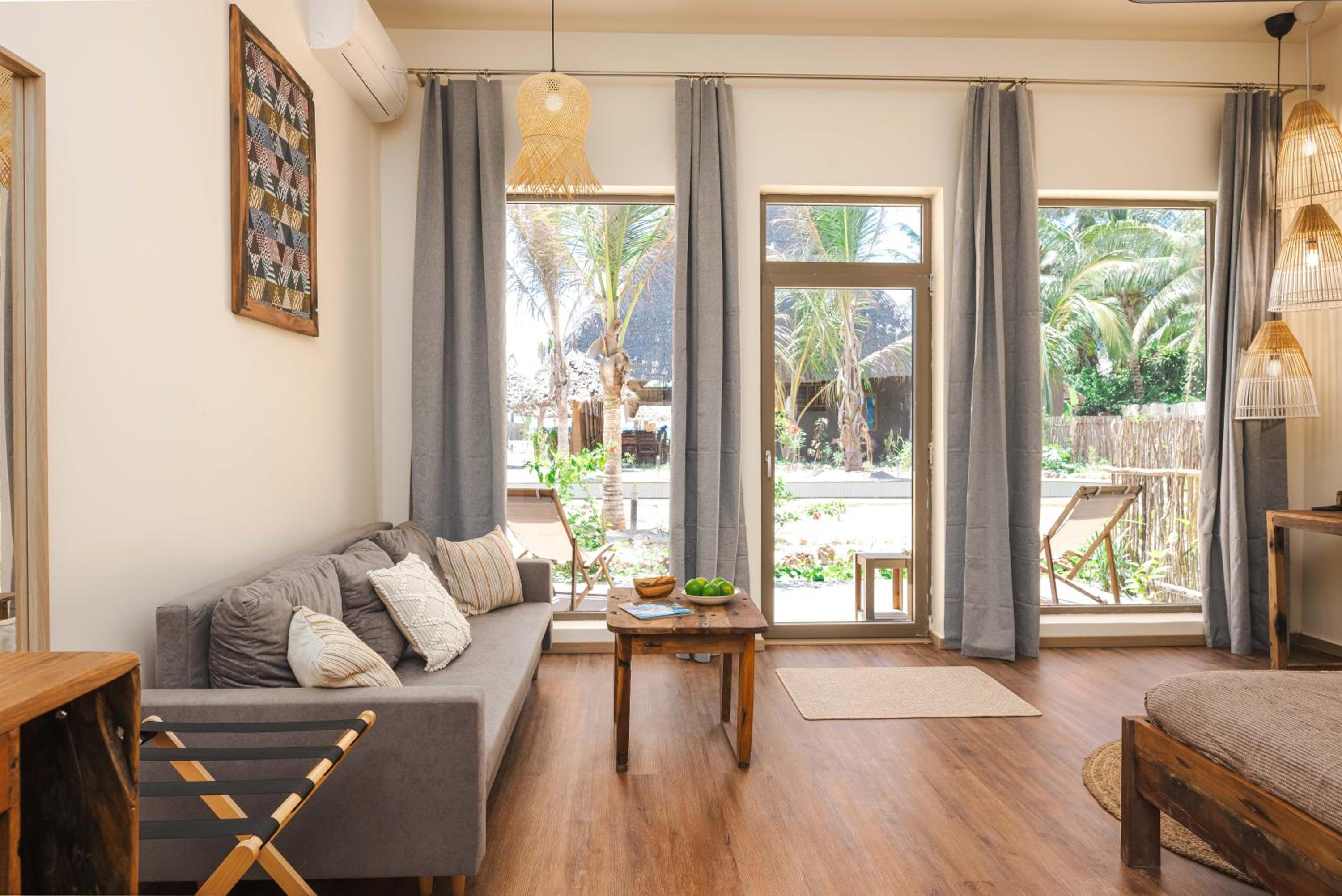 Apartment with Garden View
