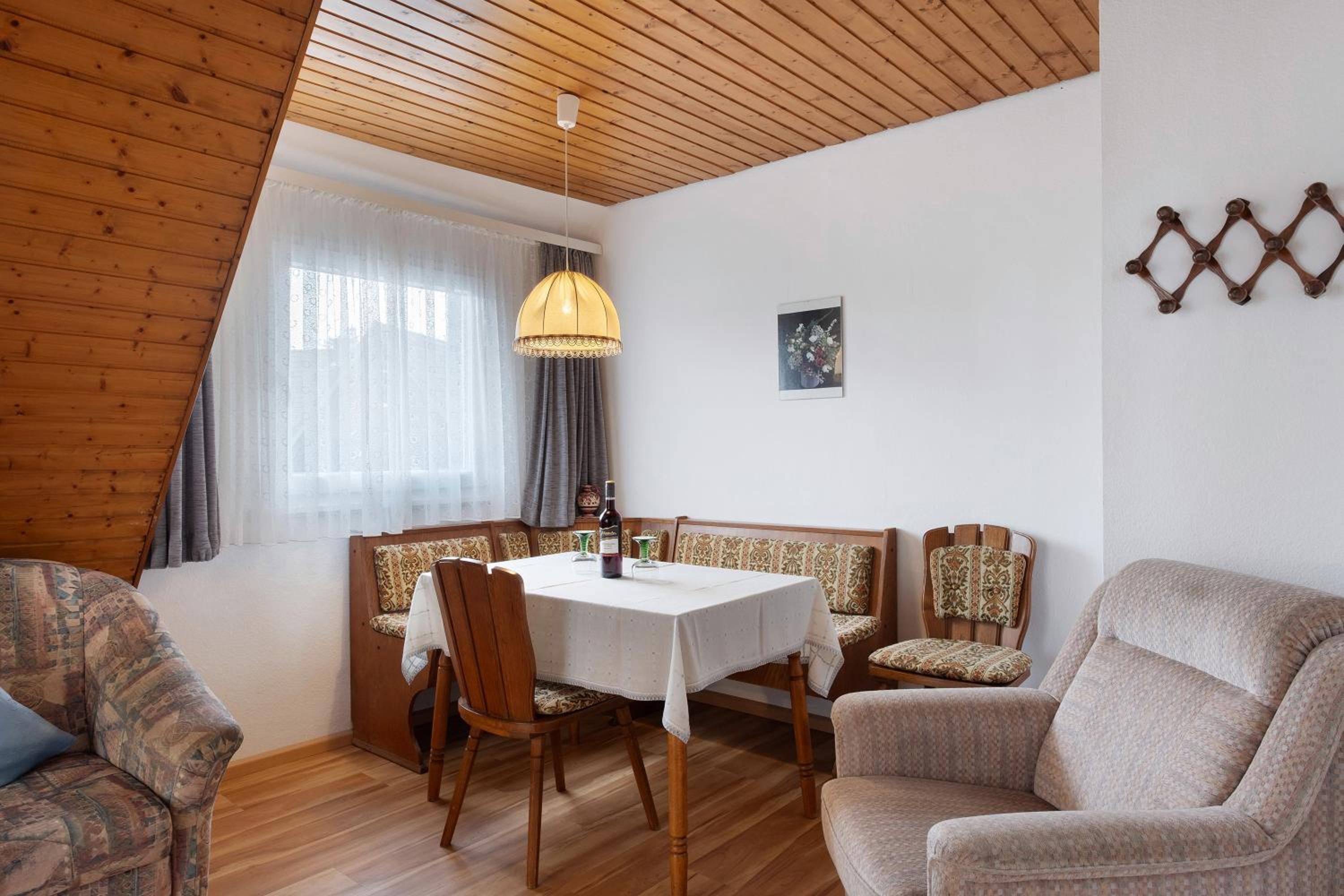 One-Bedroom Apartment with Garden View photo 2