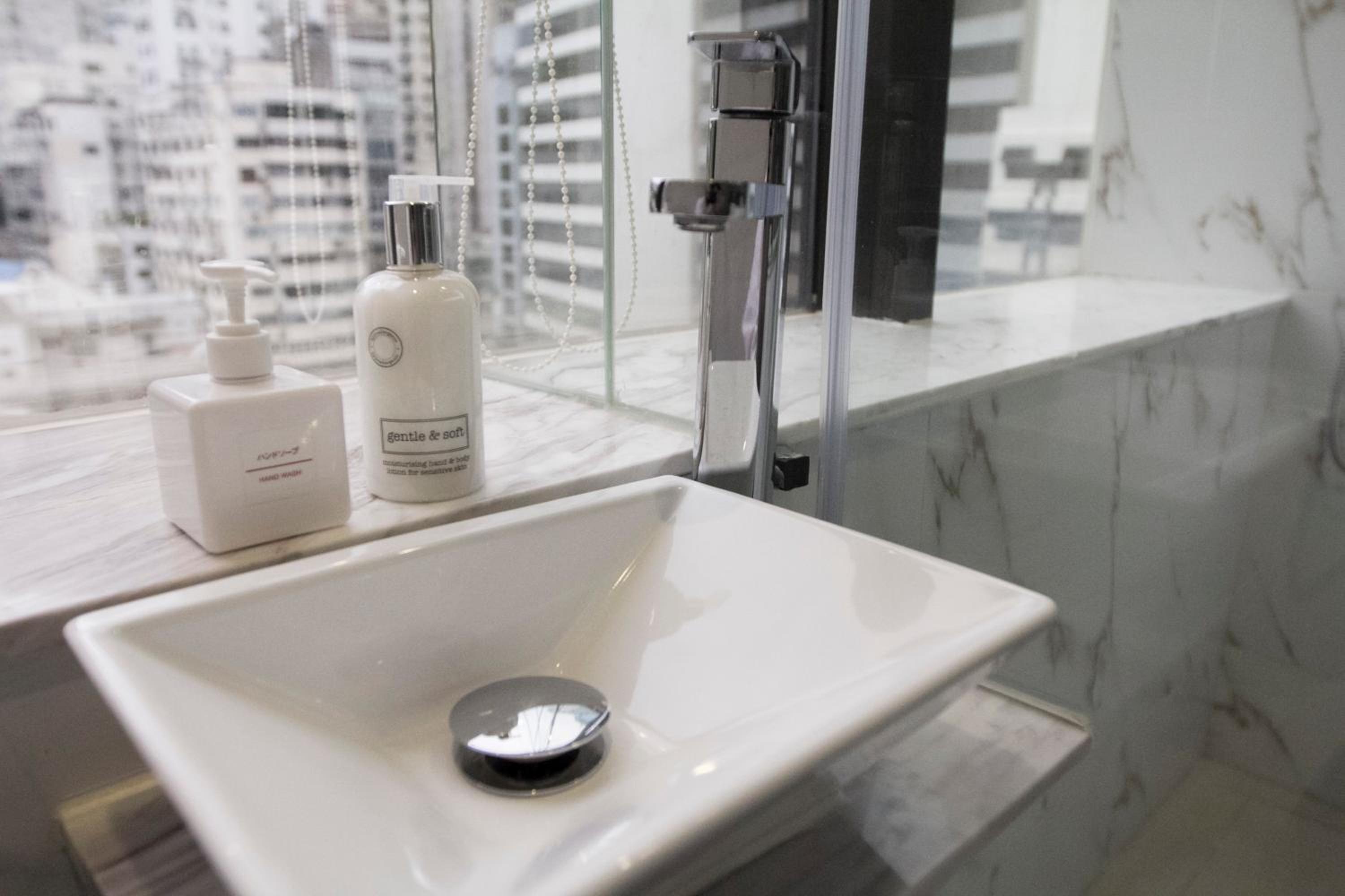 Special Offer - Free Upgrade to Smart Double Room with City View photo 3