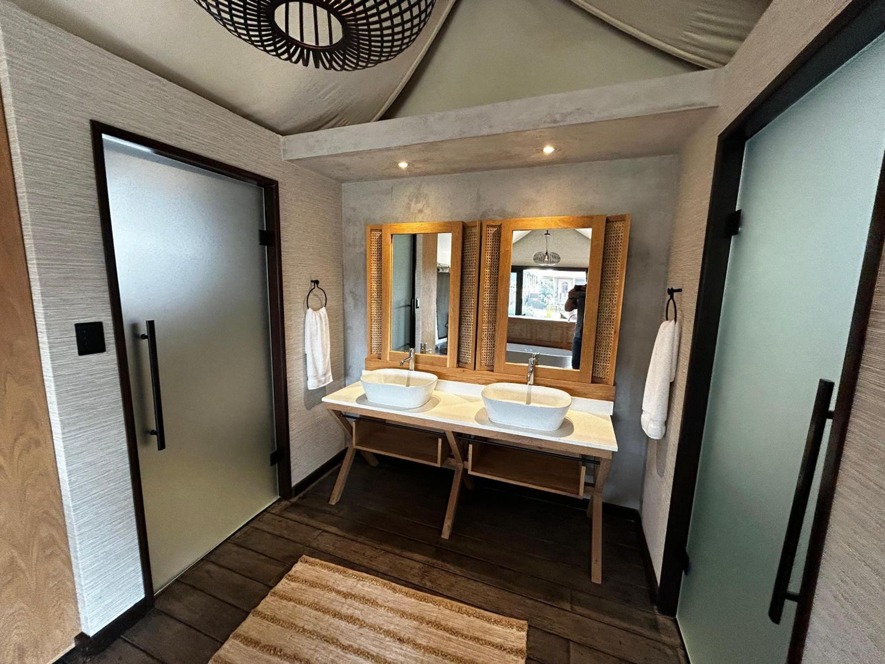 Deluxe Triple Room photo 2