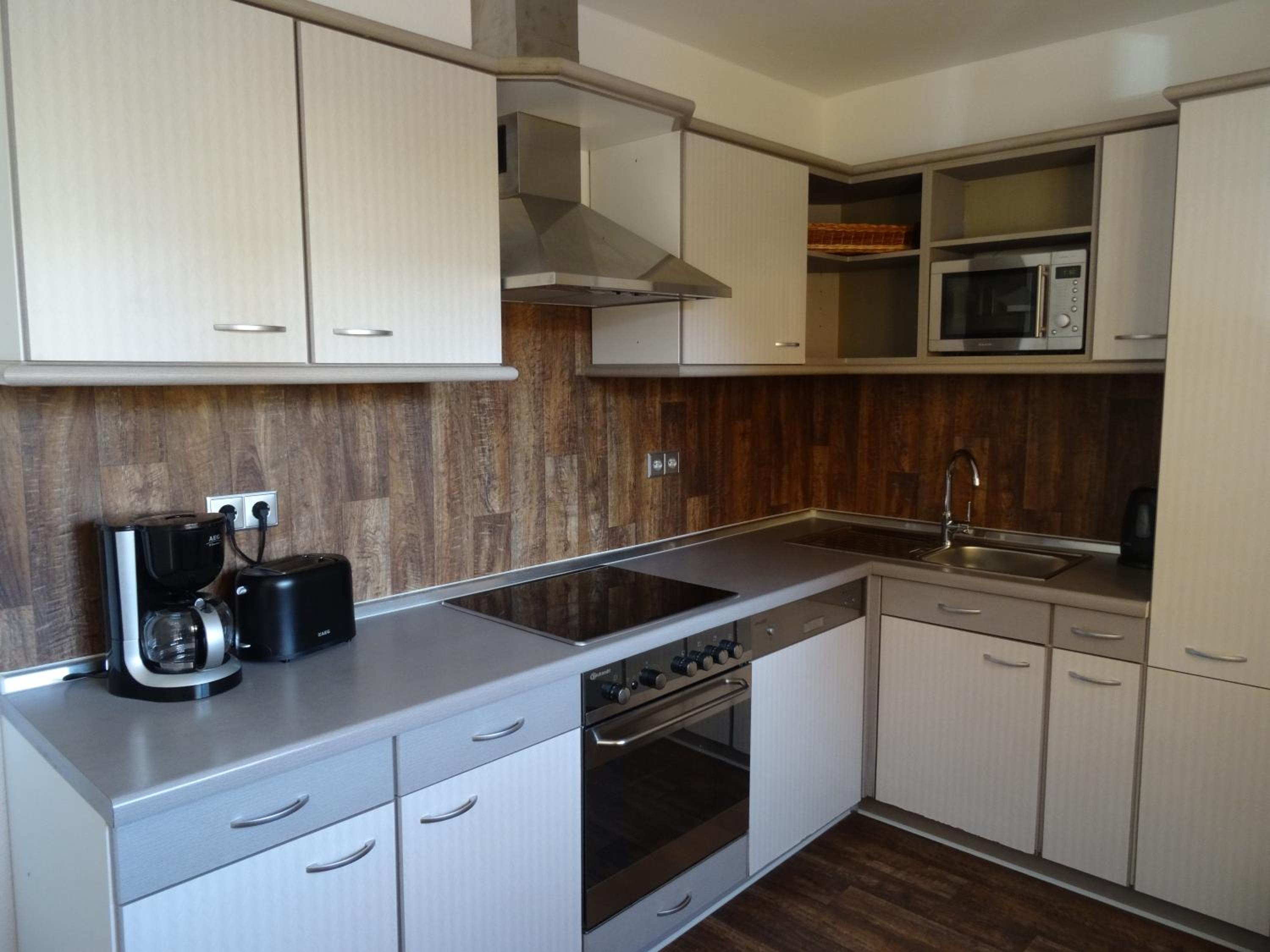 Apartment with Garden View - Photo 4