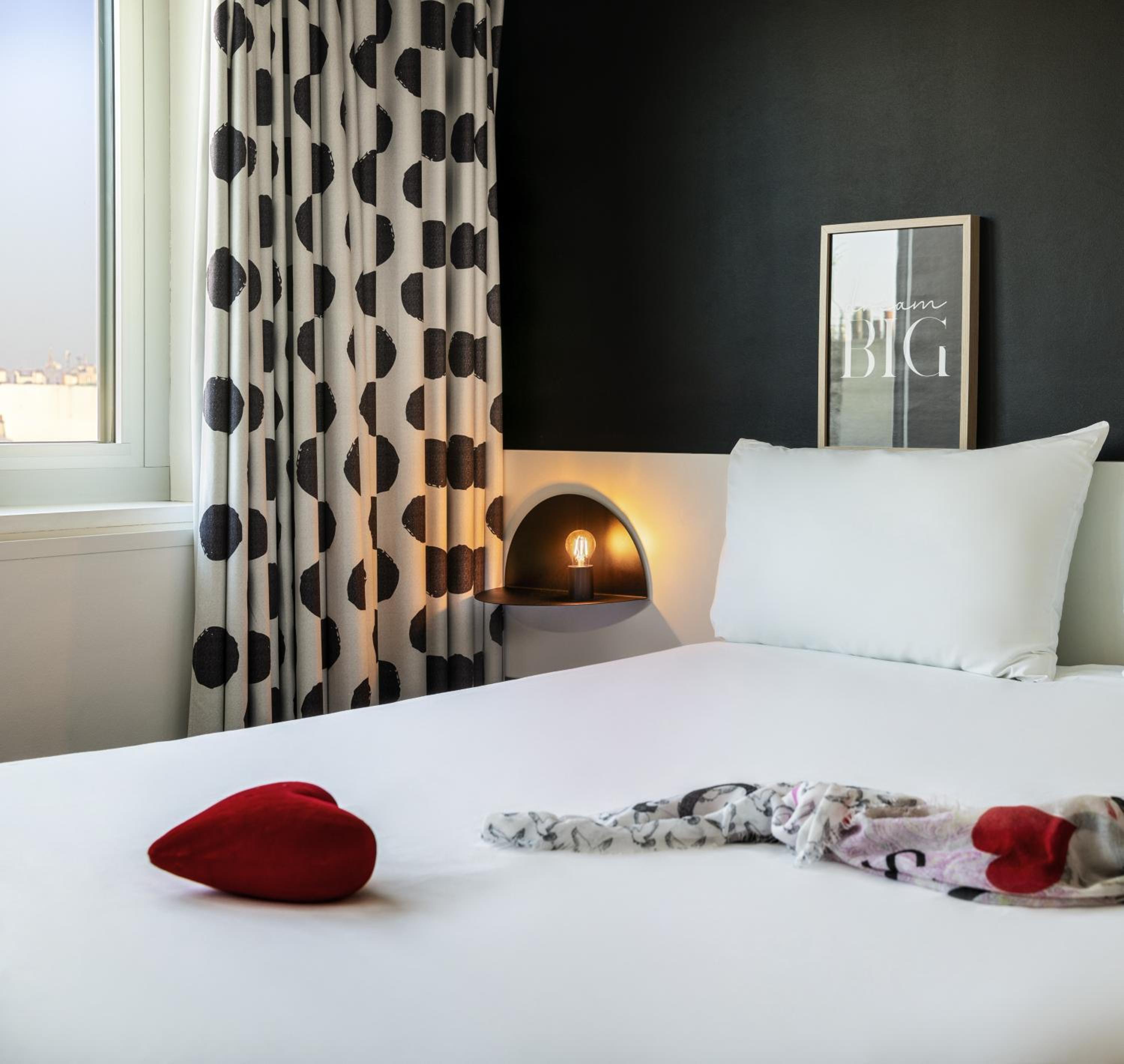 Standard Triple Room with Double Bed and Single Bed photo 2