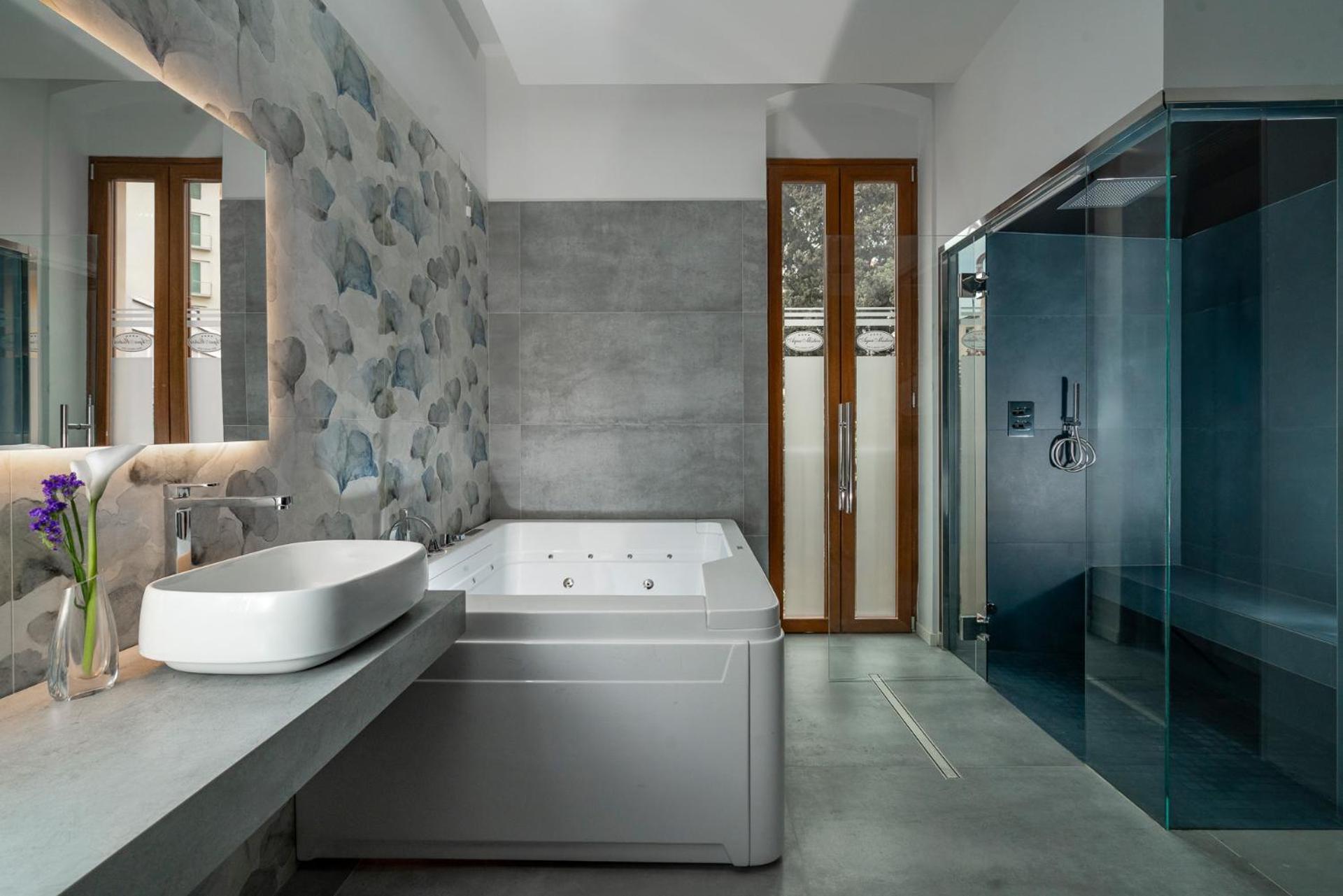 Suite with Spa Bath and Turkish Bath photo 3