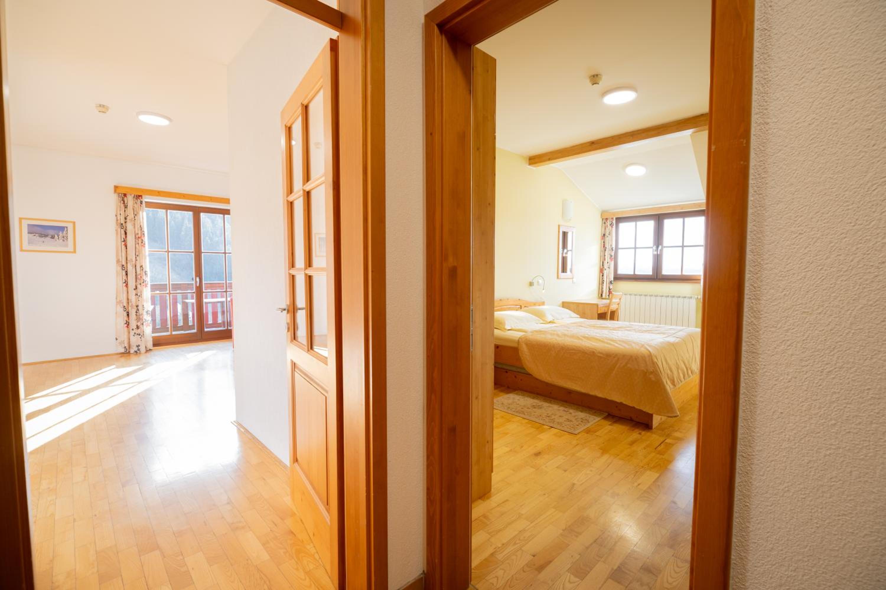 One-Bedroom Apartment with Balcony
