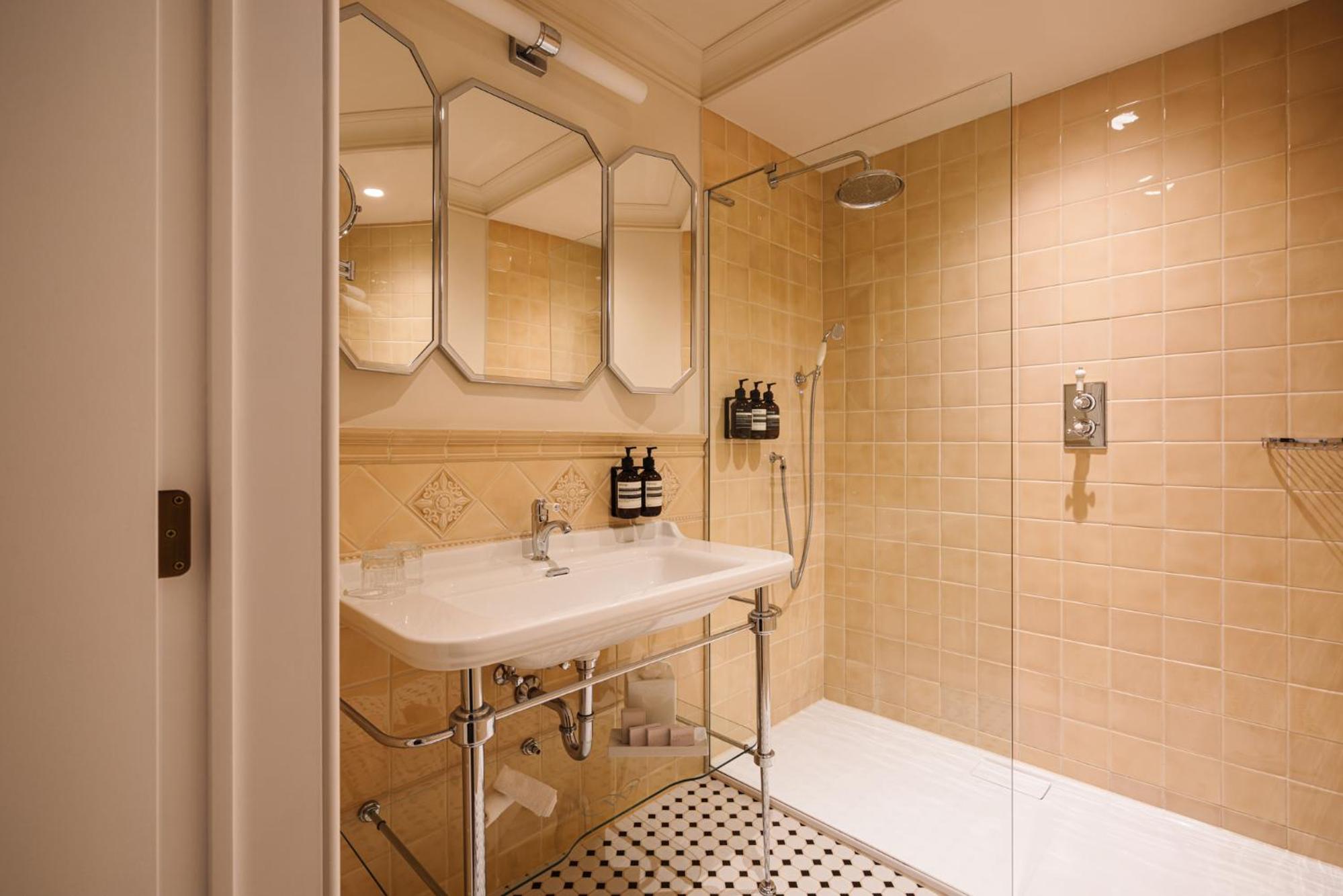 The Hankar Suite	 photo 3