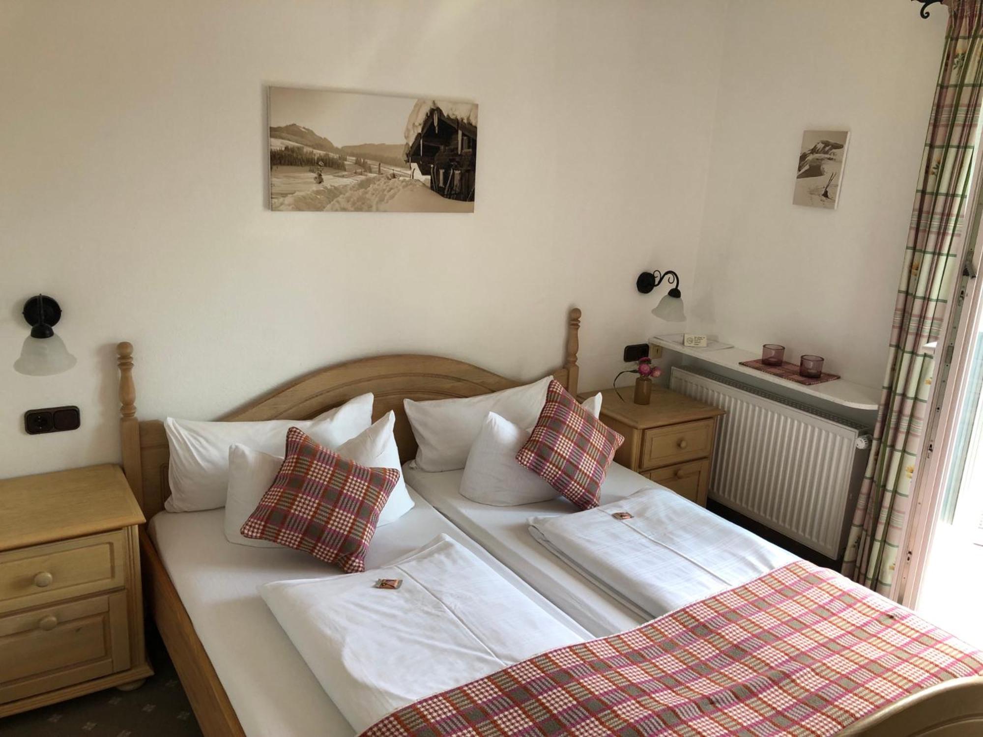 Standard Queen Room