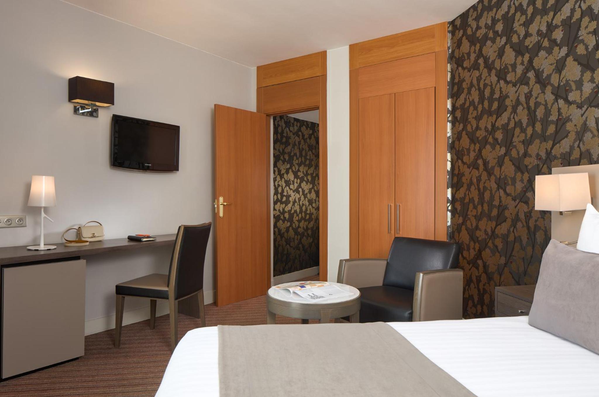 Superior Double Room with Balcony