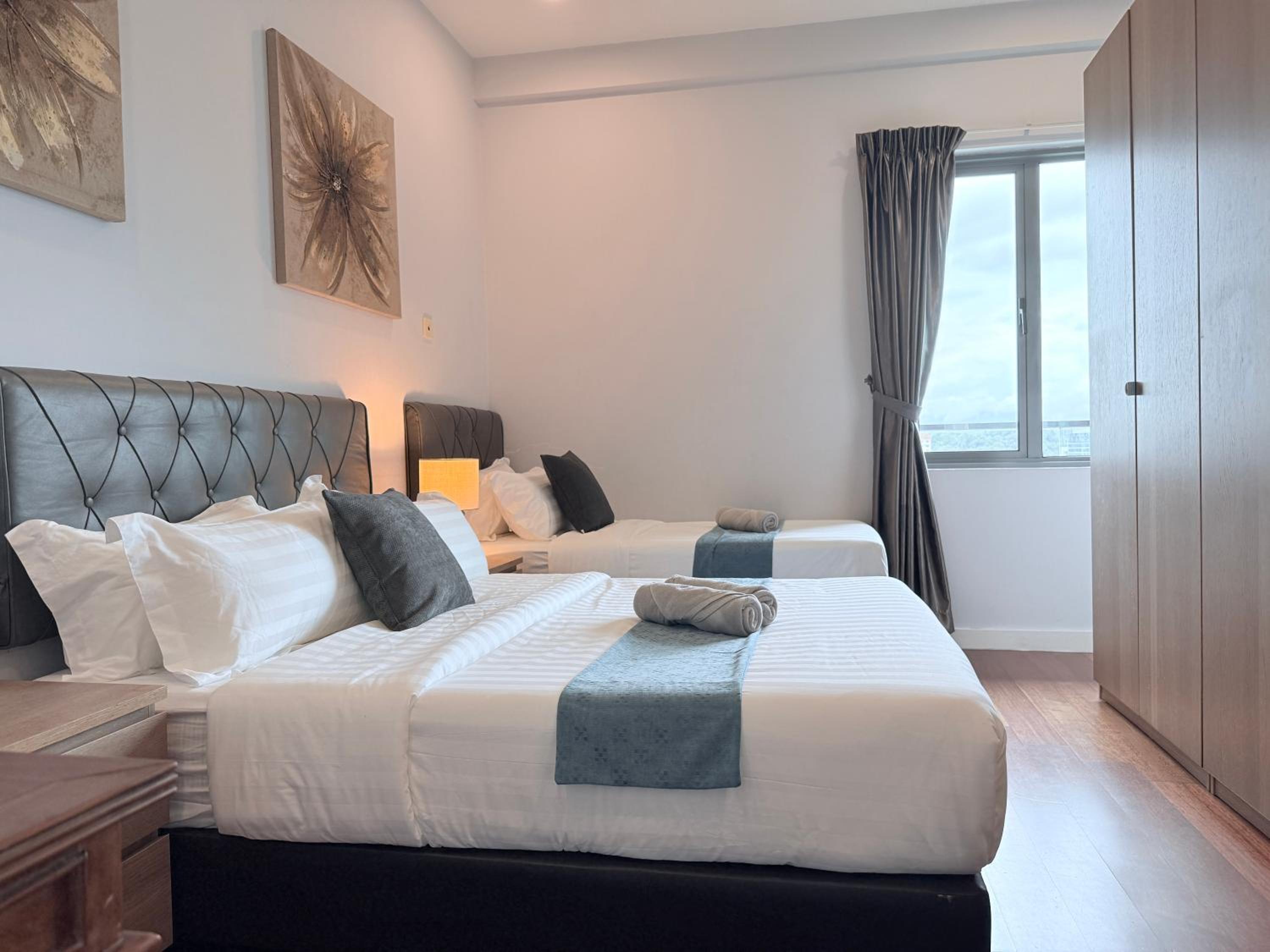 Two-Bedroom Apartment with City View photo 3