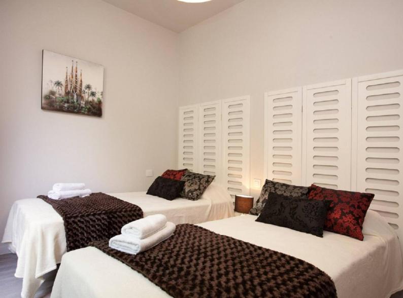 Two-Bedroom Standard Apartment photo 1
