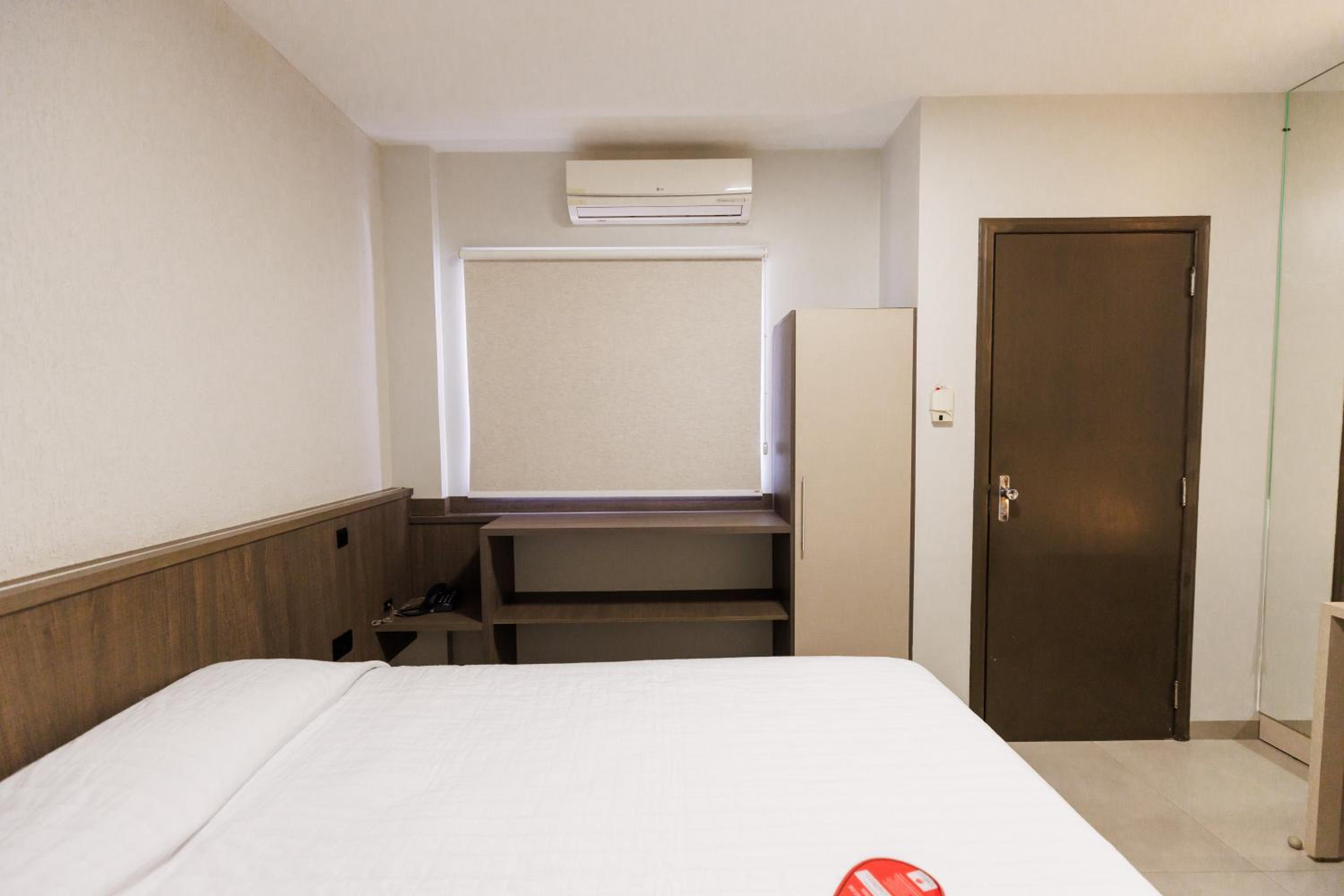 Double or Twin Room - Photo 4