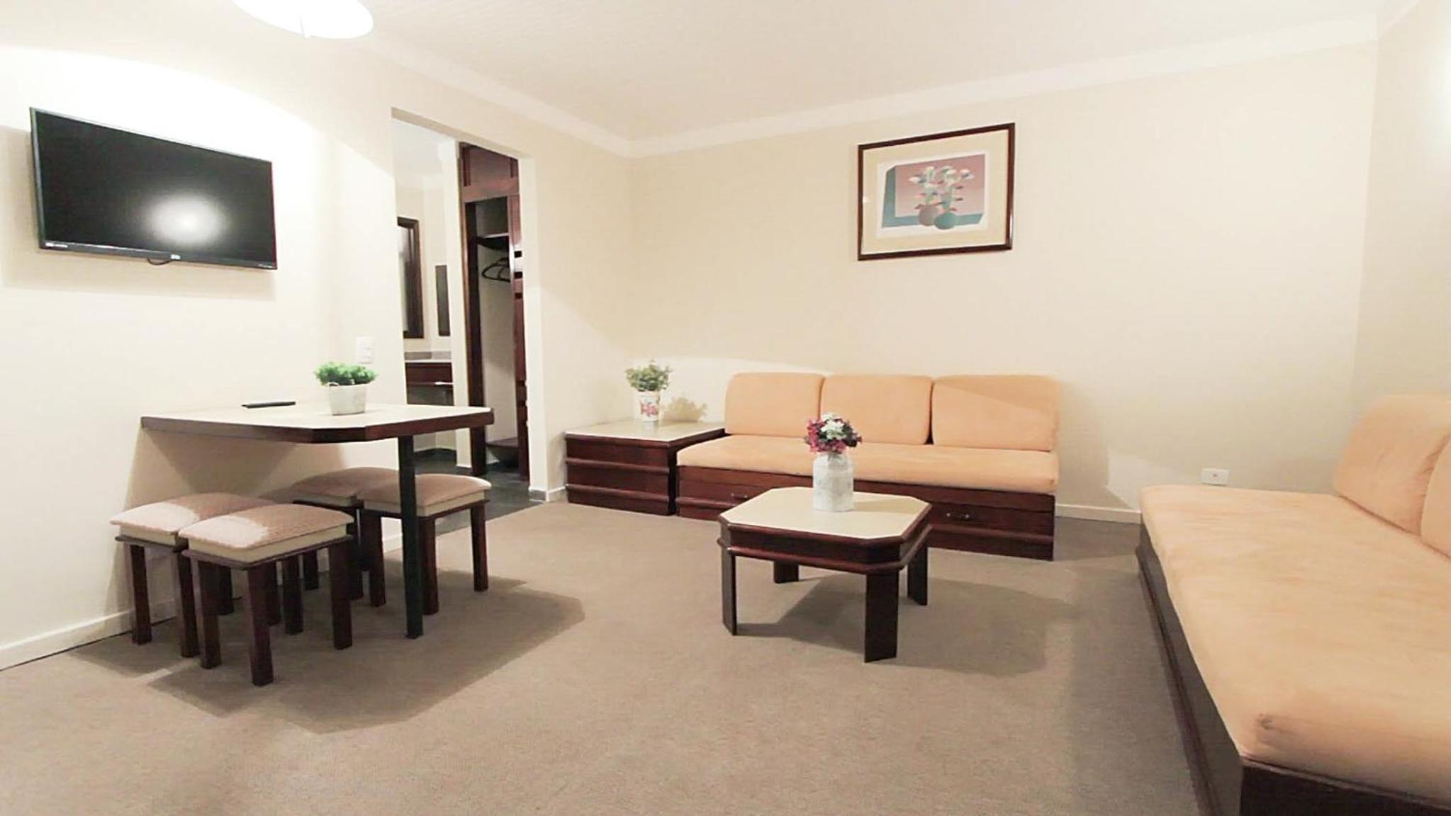 Standard Suite - Photo 4