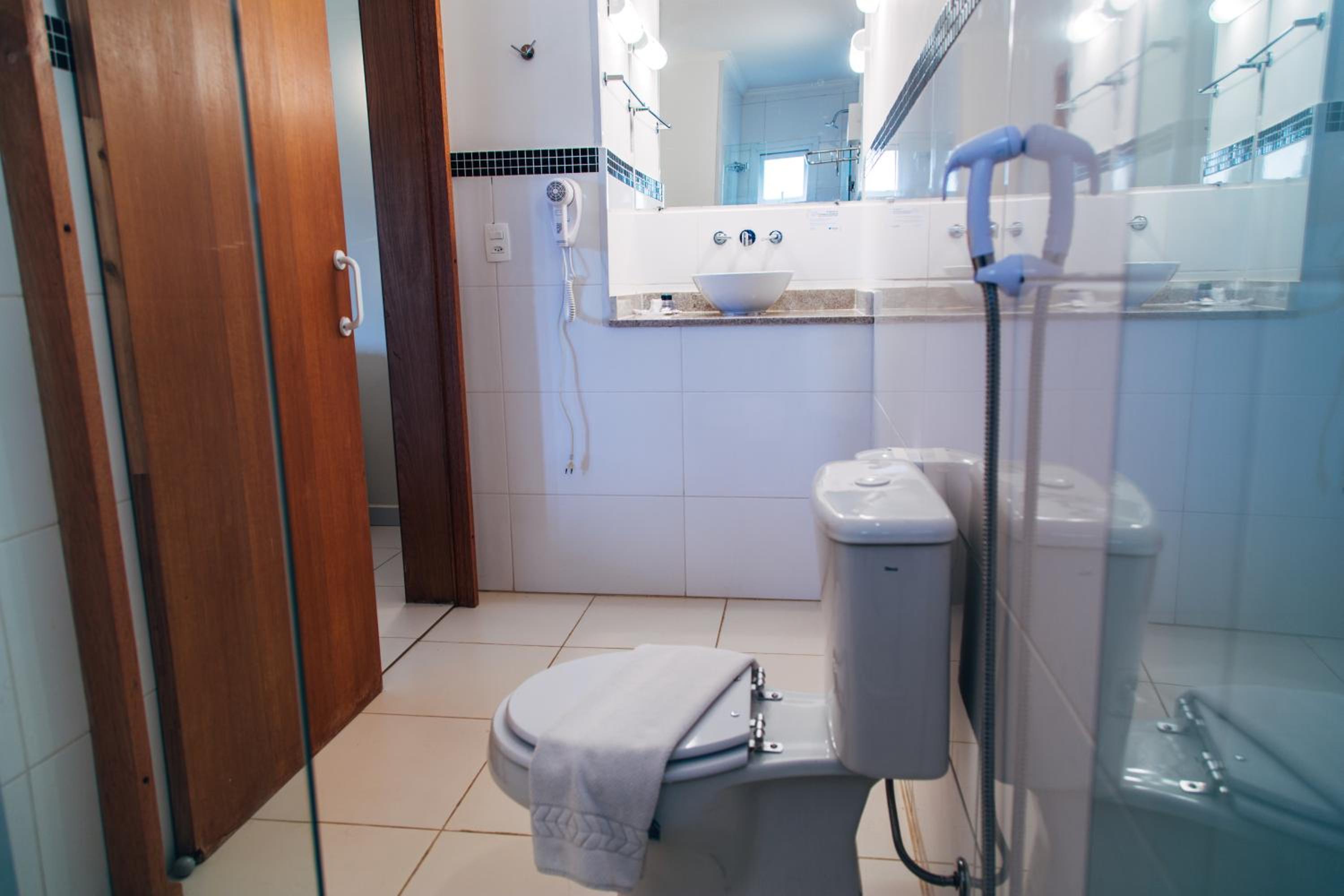 Standard Suite - Photo 6