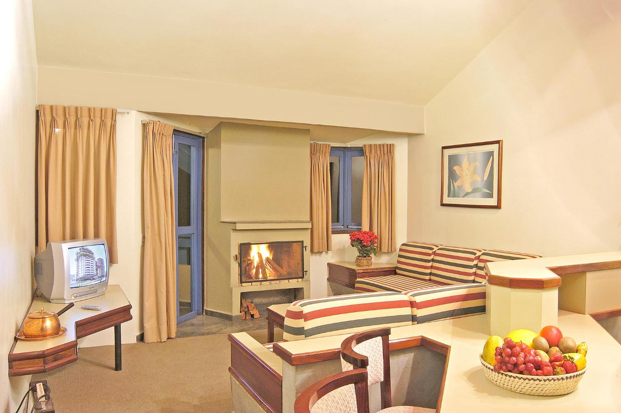 Standard Suite - Photo 3