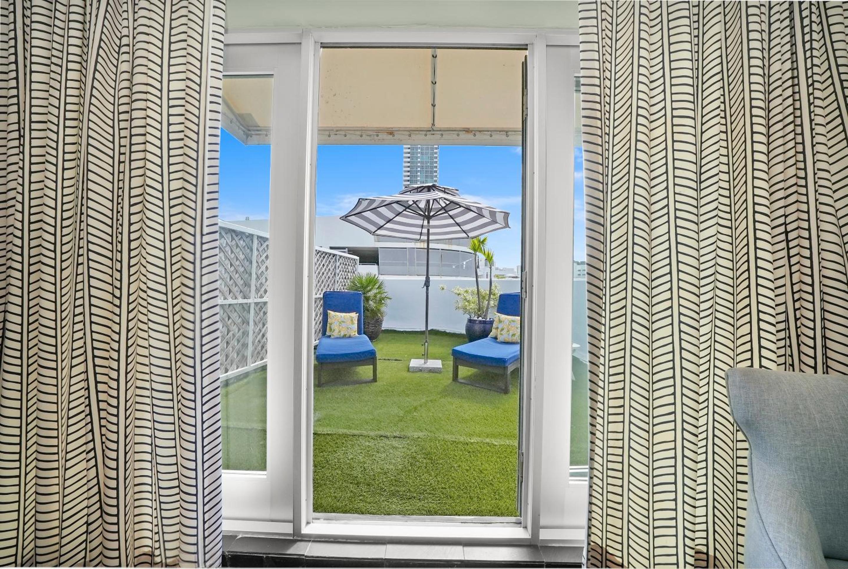 Penthouse Rooftop Terrace Suite