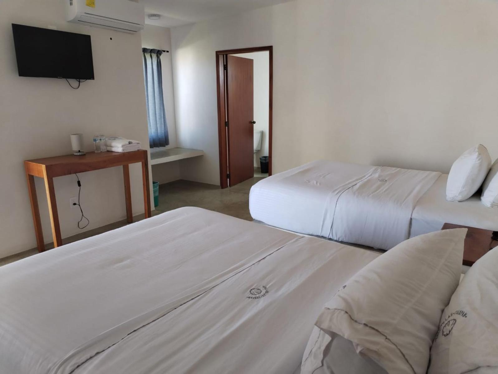 Deluxe Double Room with Two Double Beds photo 2