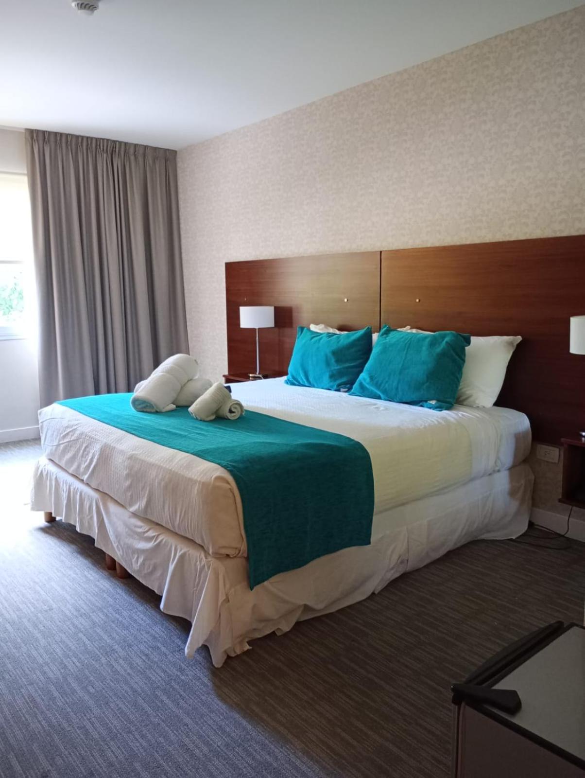 King Room - Non-Smoking photo 2