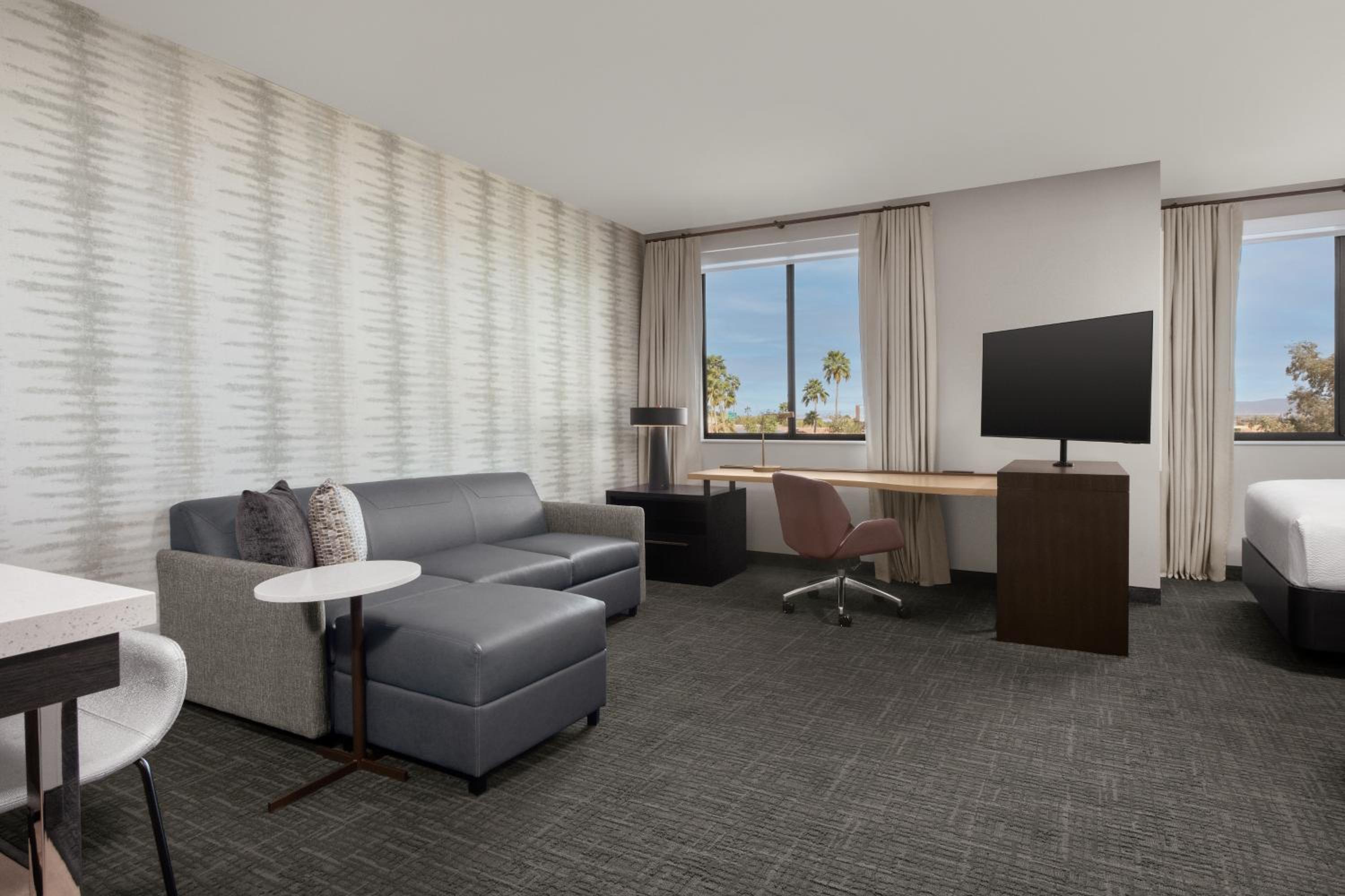Studio Suite with Two Queen Beds and Sofa Bed - Photo 7