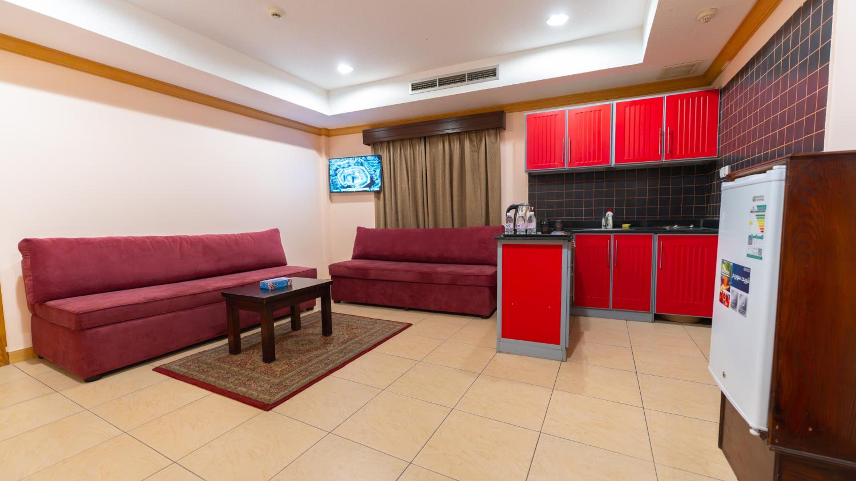 Deluxe Family Suite - Photo 1