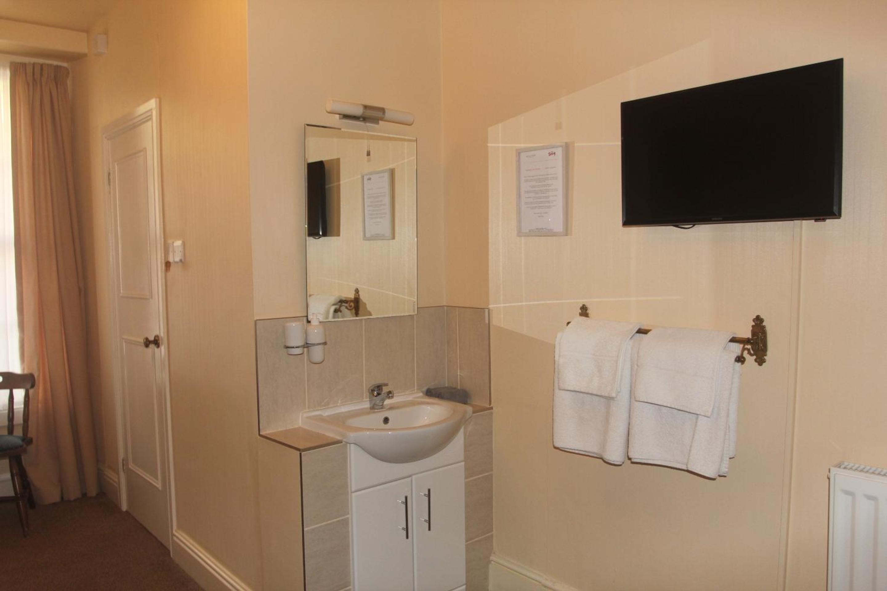 Standard Double Room photo 3