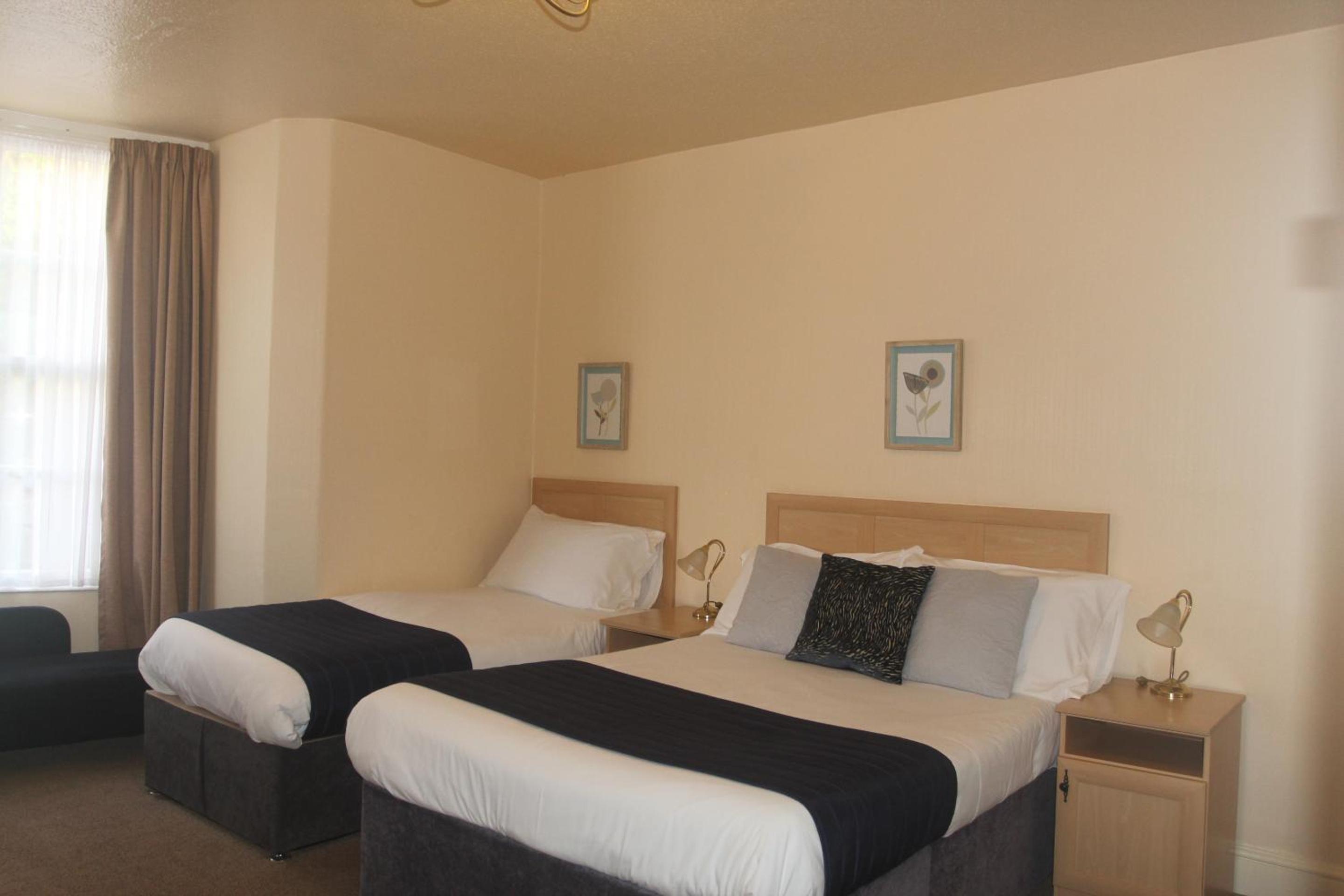 Standard Triple Room photo 3