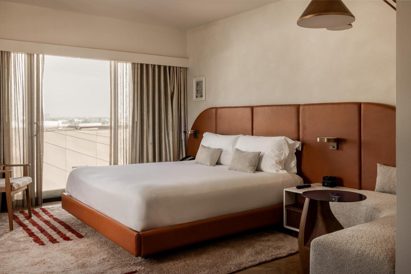 Superior King Room