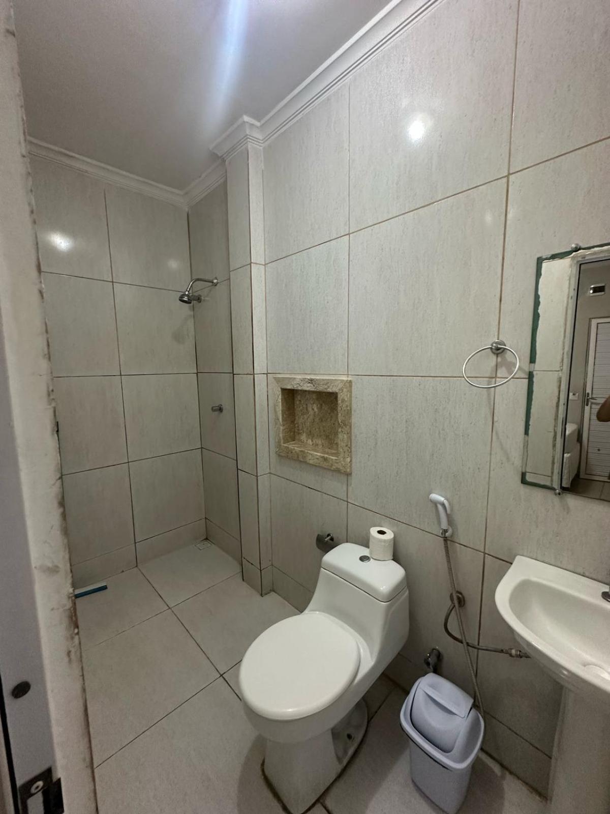 Single Room with Private Bathroom photo 2