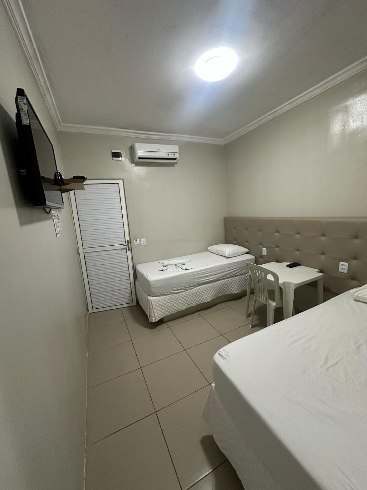 Single Room with Private Bathroom photo 3