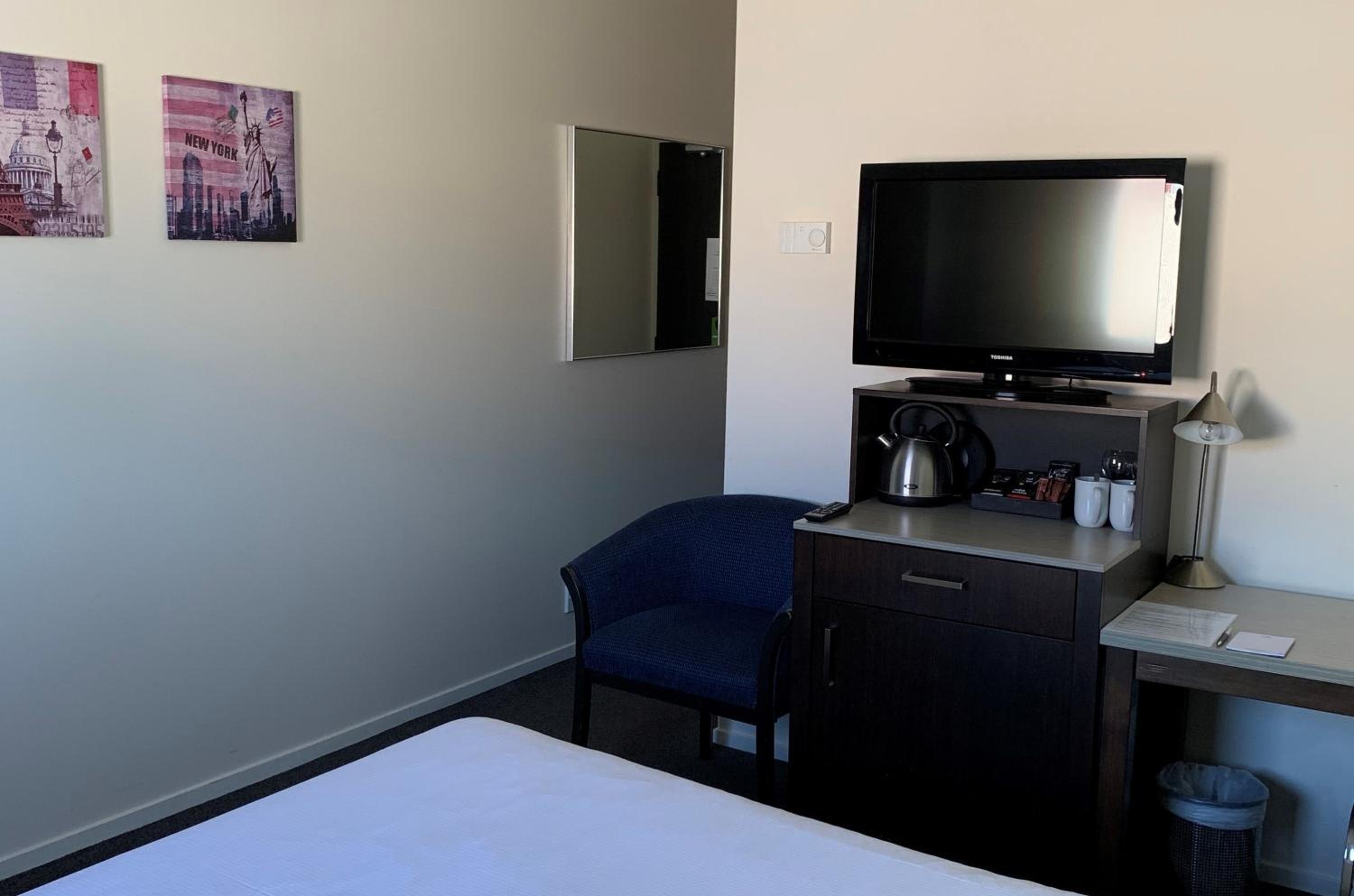 Economy Double Room photo 3