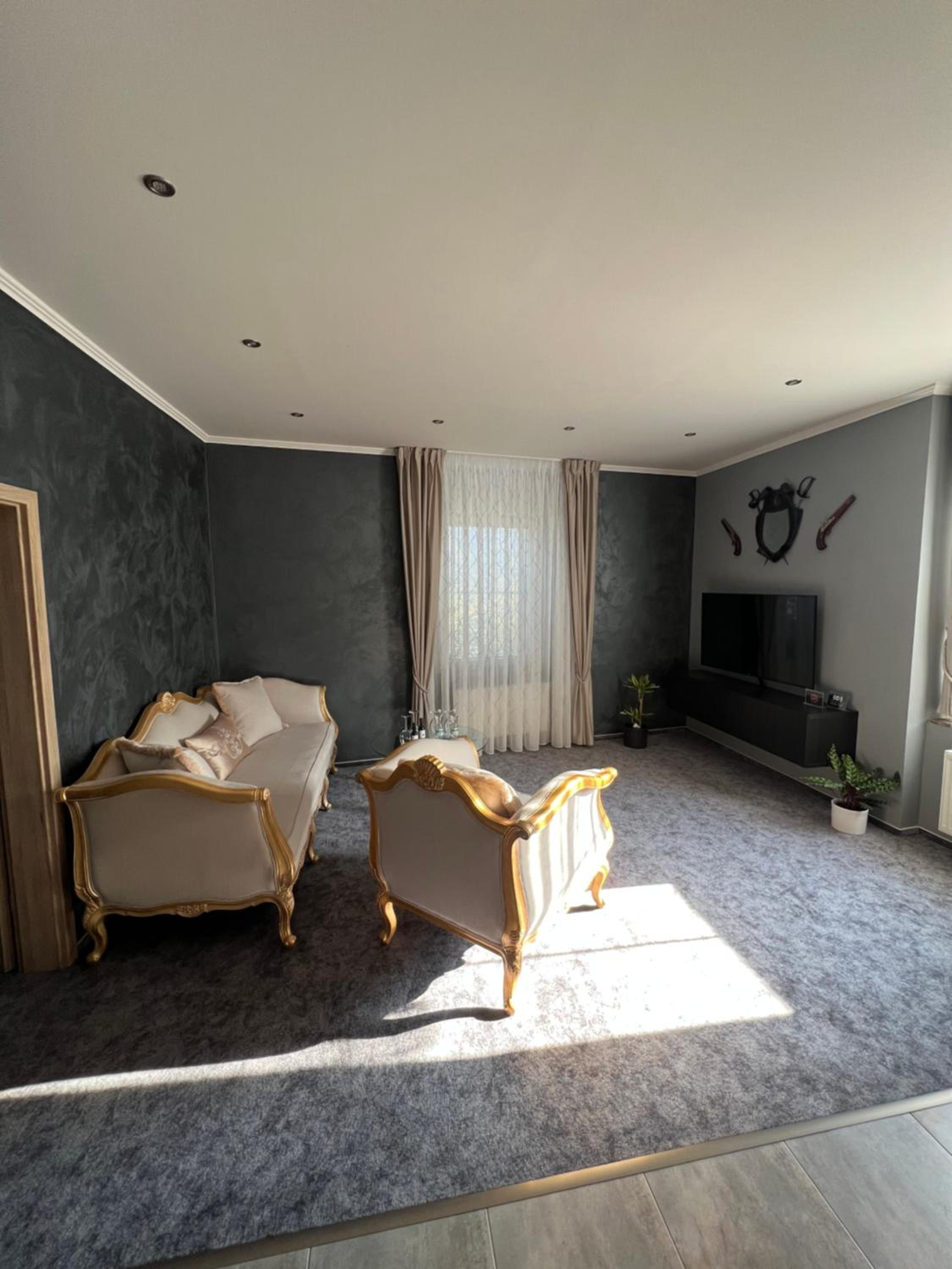 Suite with Garden View