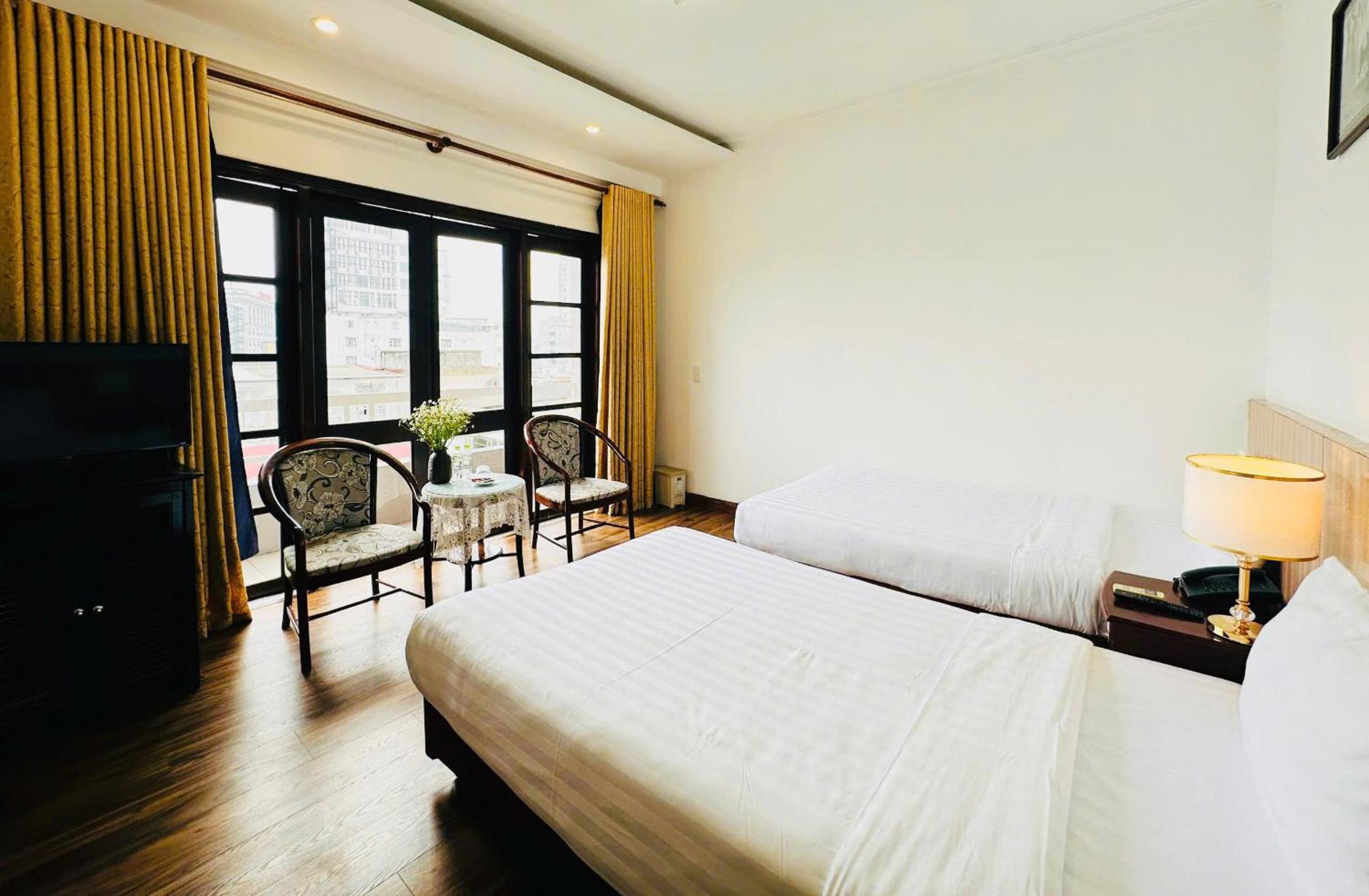 Deluxe Twin Room - Photo 2
