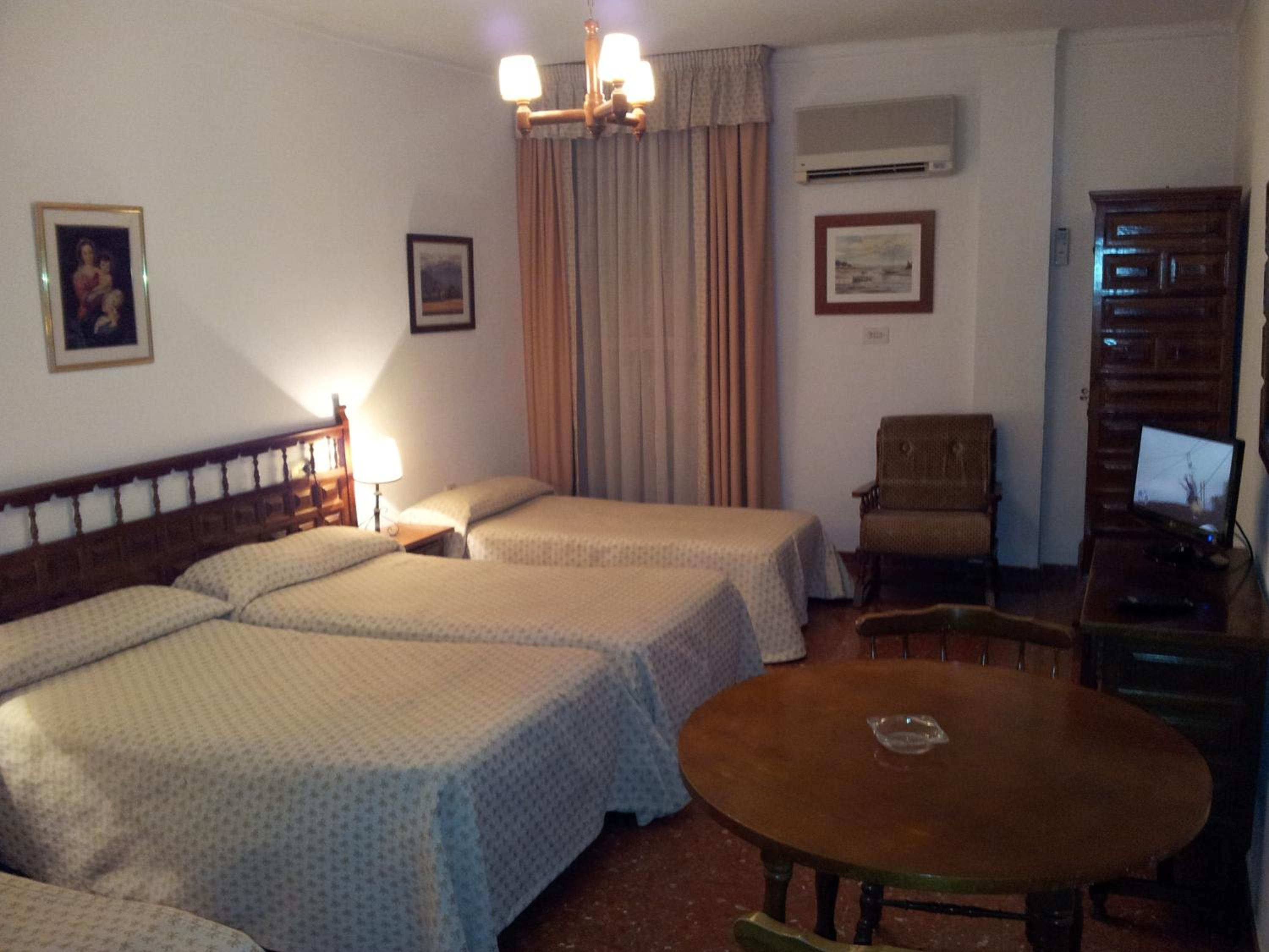 Quadruple Room - Photo 1