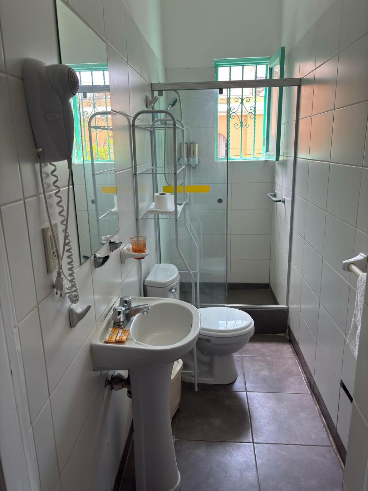 Double Room with Shared Bathroom photo 3