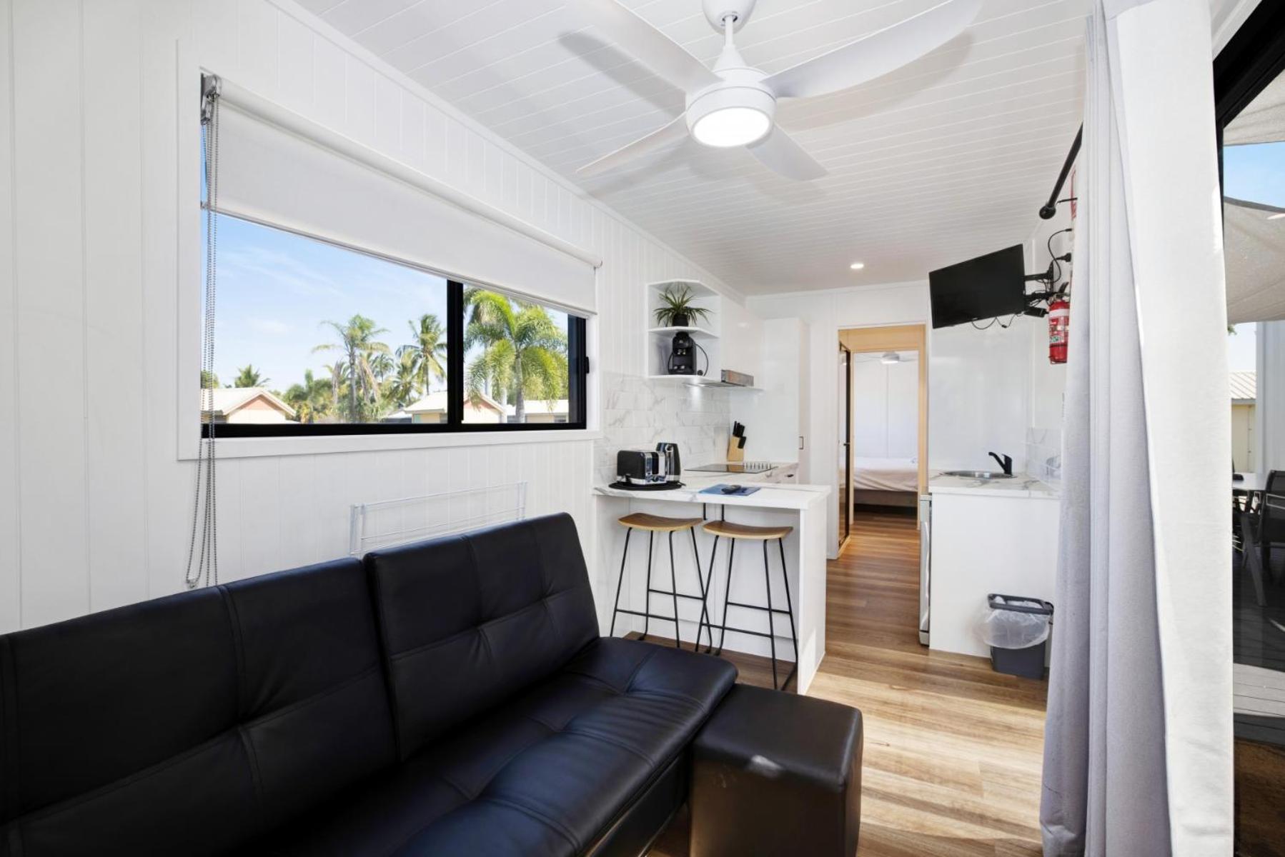 Two-Bedroom Apartment photo 2