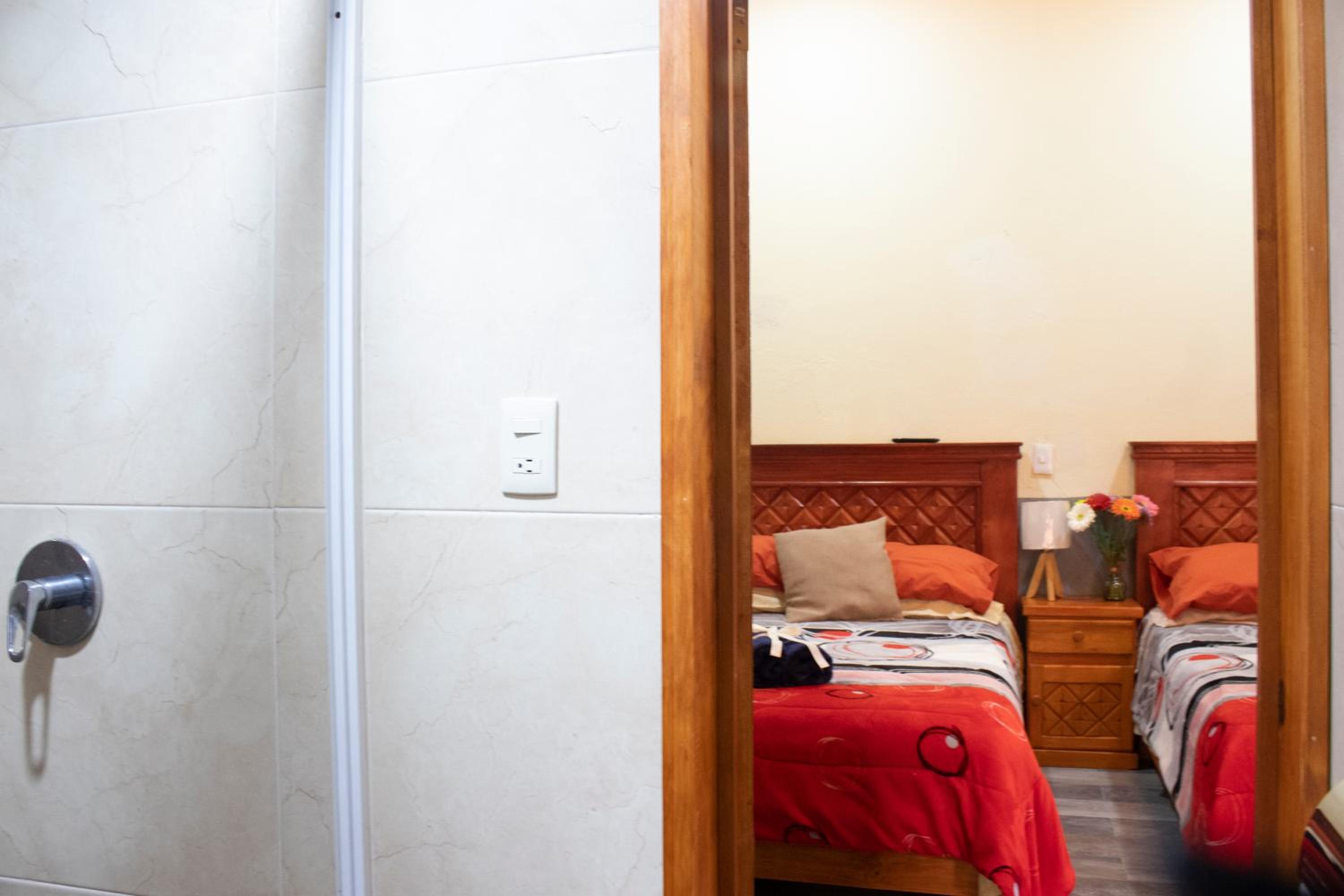 Double Room - Photo 8