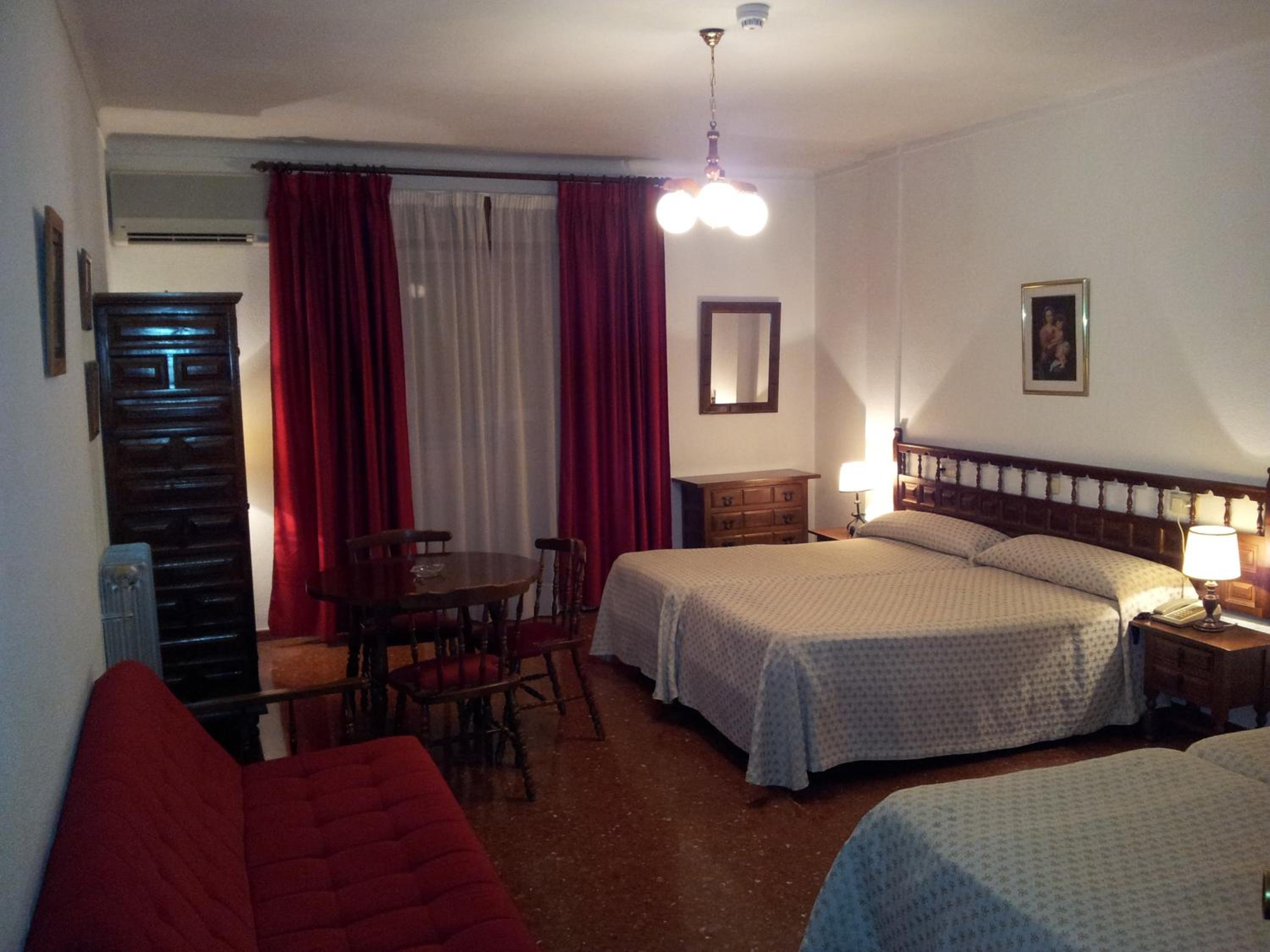 Quadruple Room - Photo 2